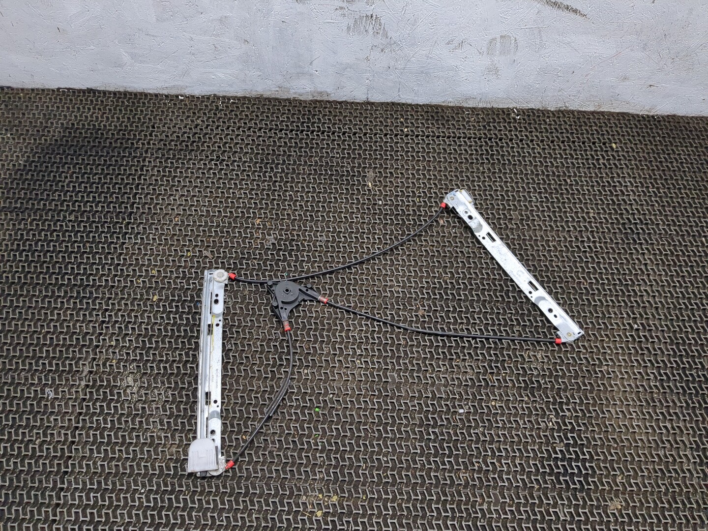 Стеклоподъемник электр. передний правый