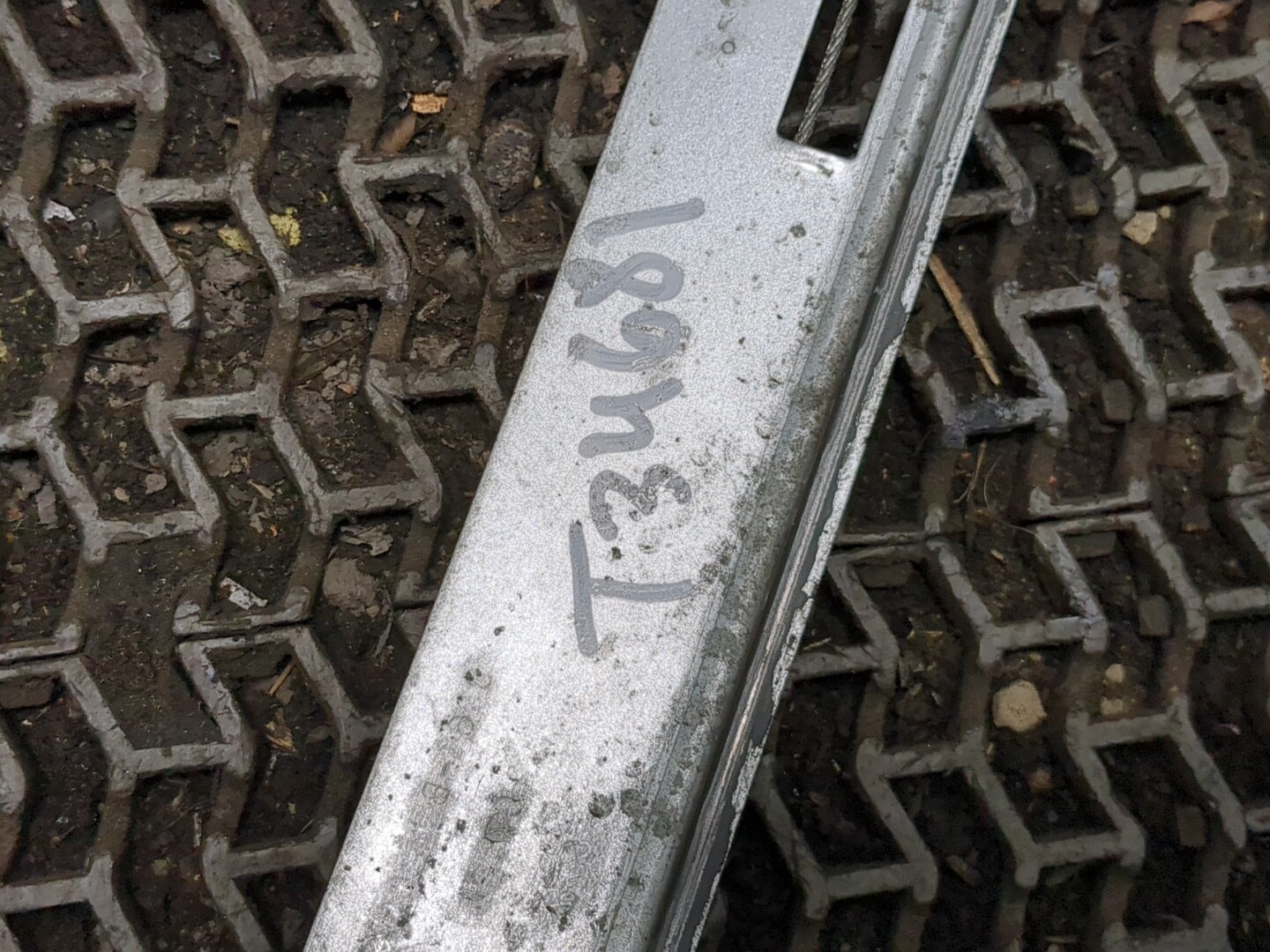 Стеклоподъемник электр. передний правый