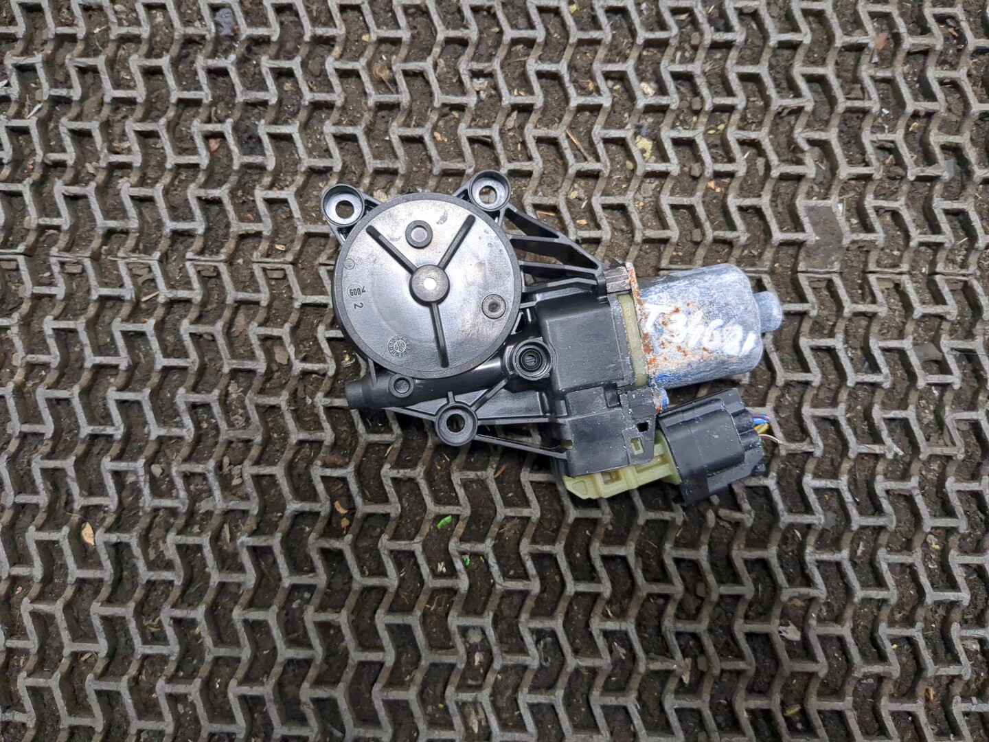 Моторчик стеклоподъемника