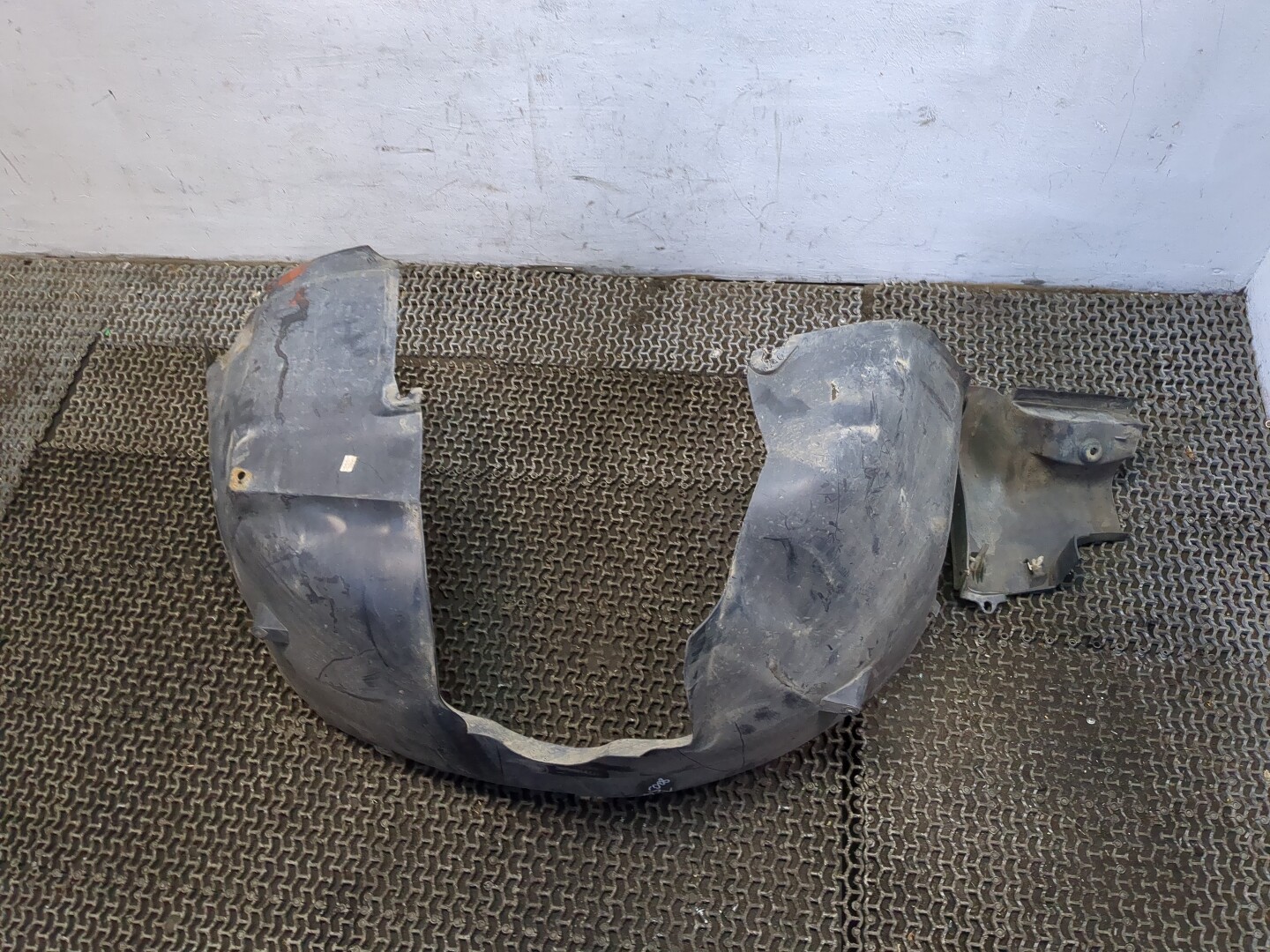 Локер передний левый