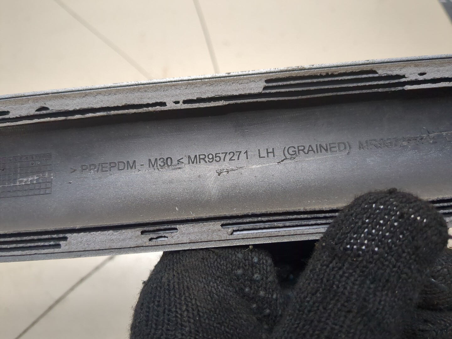 Молдинг двери