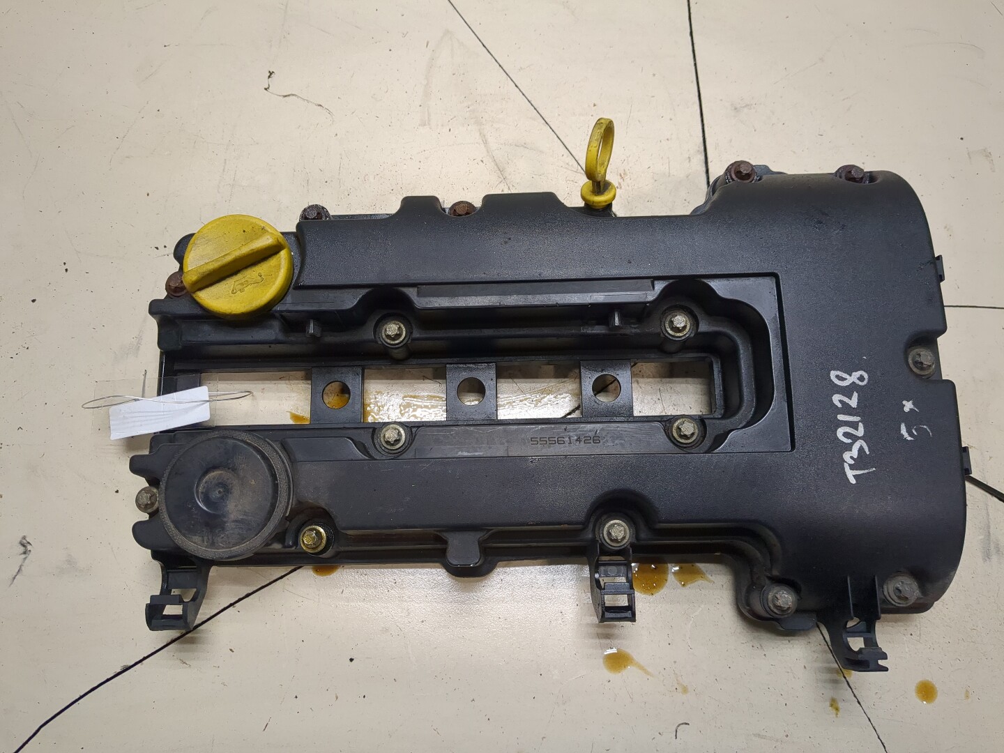 Крышка клапанная ГБЦ