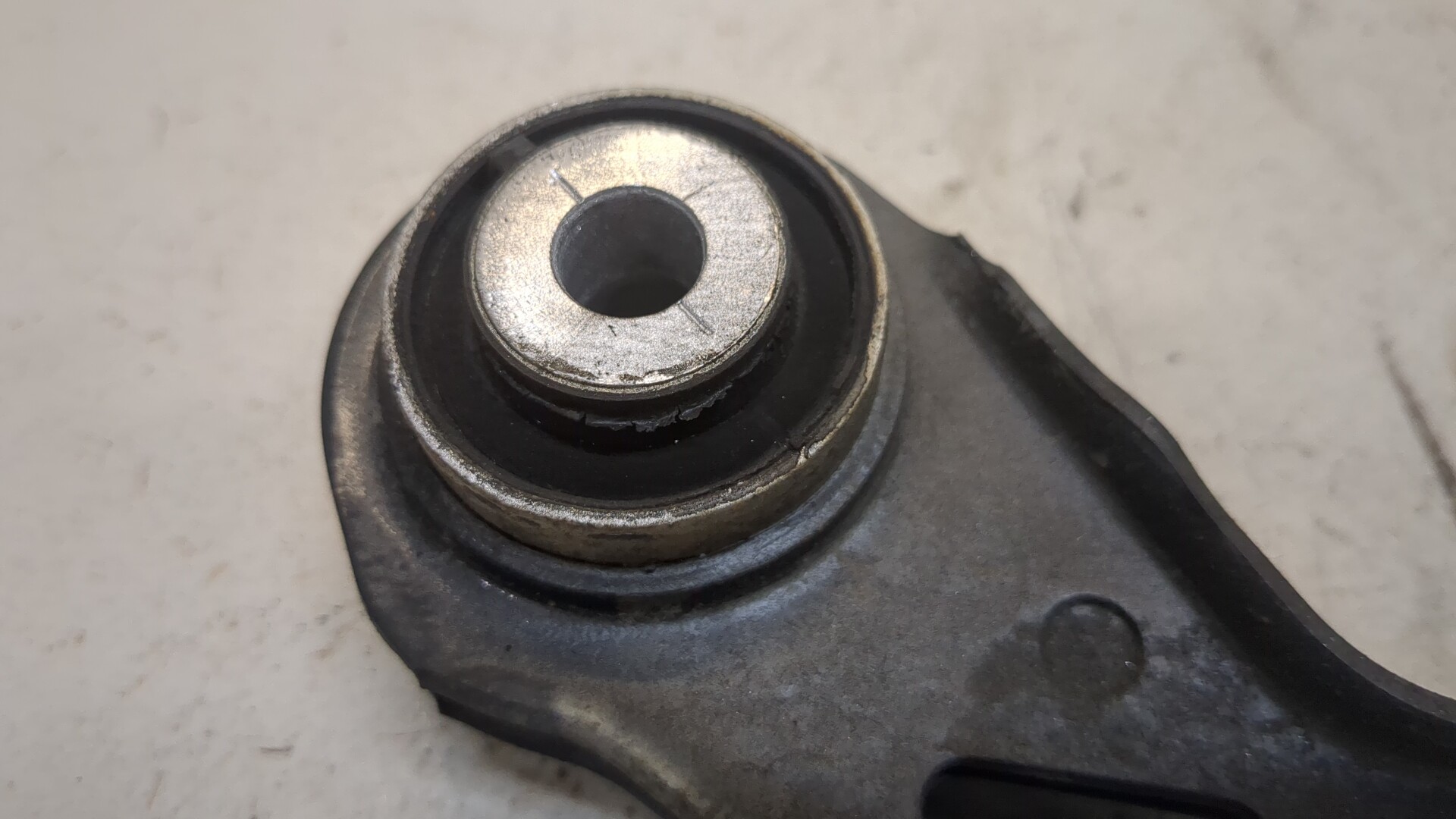 Рычаг задний