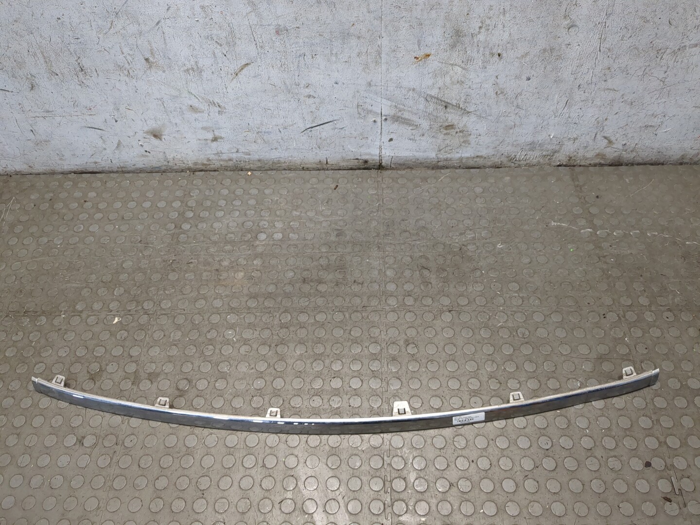 Молдинг заднего бампера