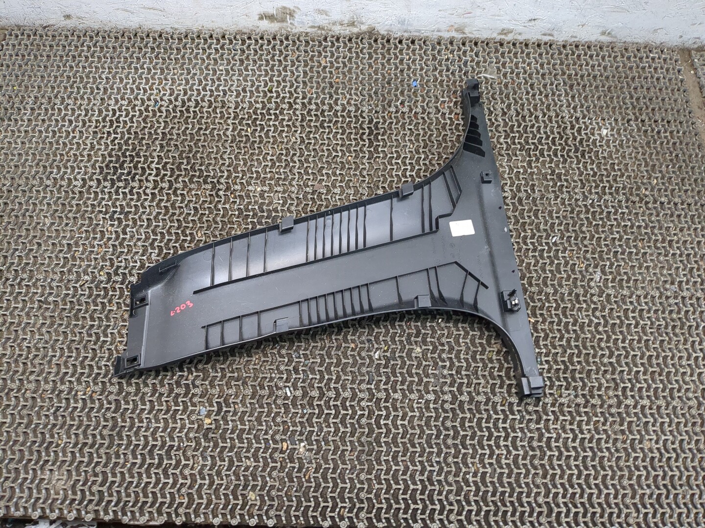 Обшивка стойки