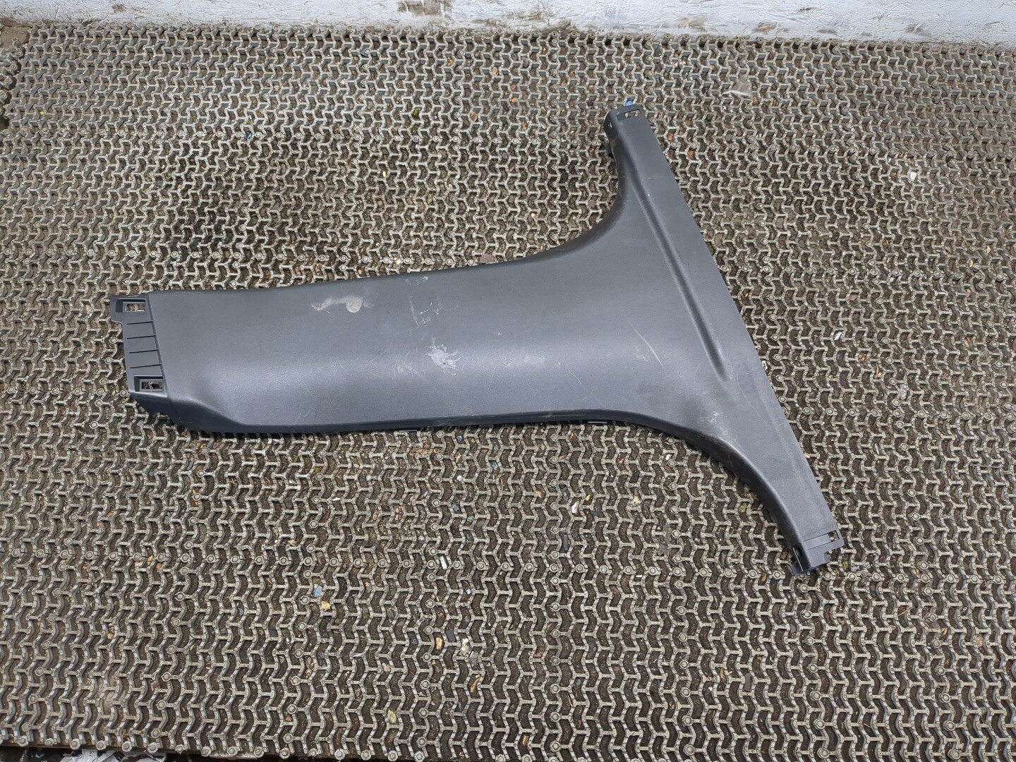 Обшивка стойки