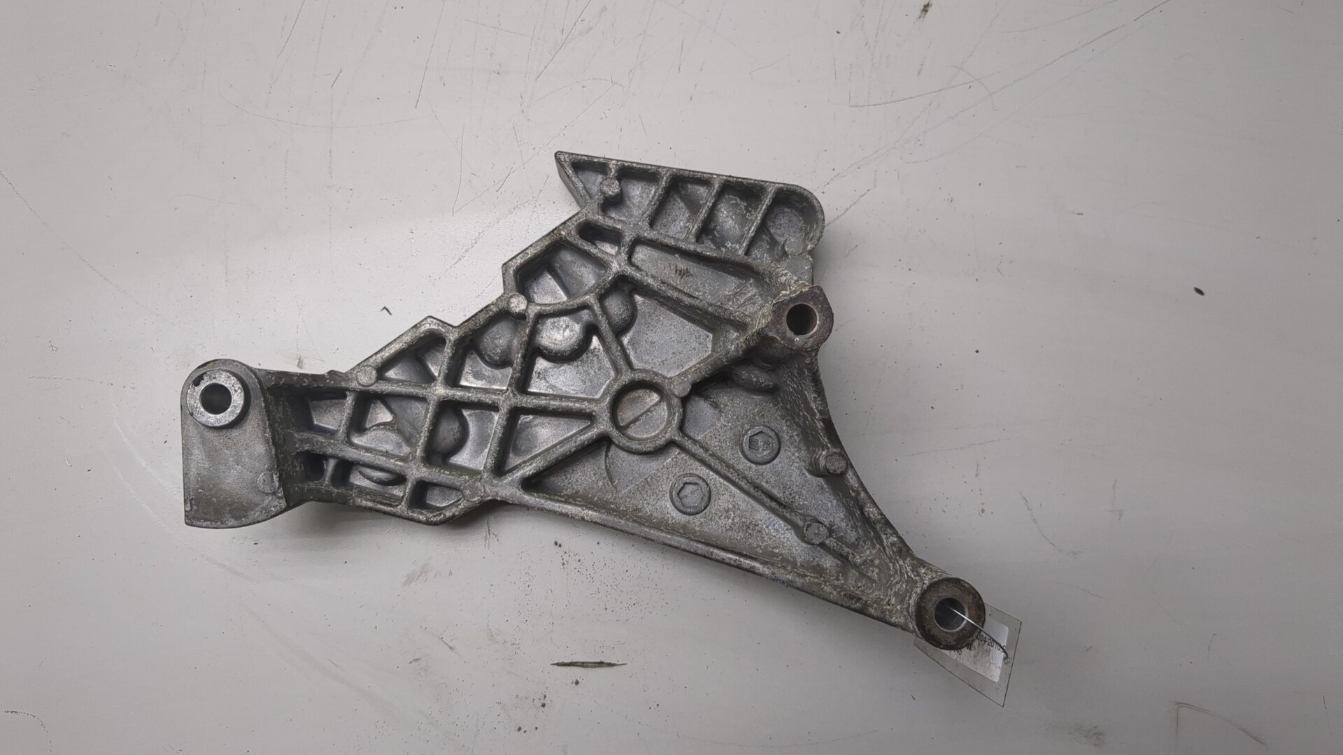 Кронштейн двигателя