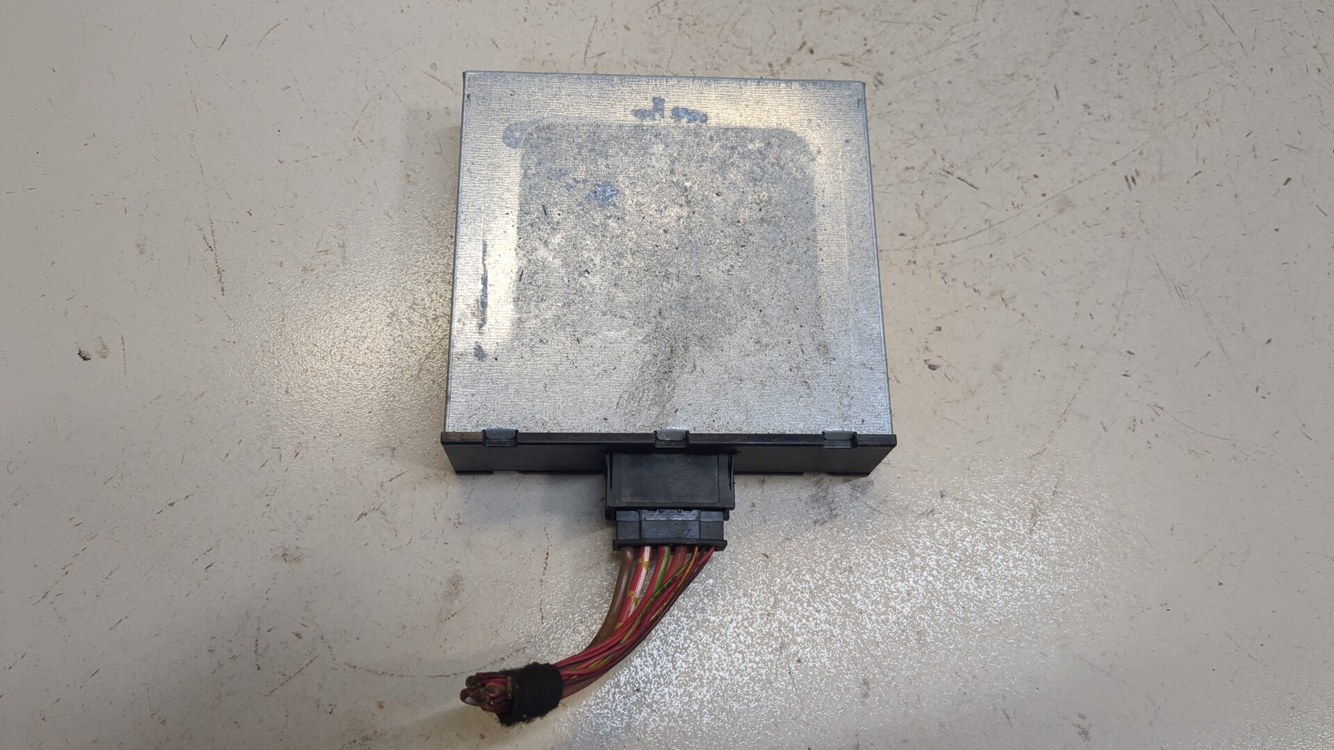 Преобразователь напряжения (адаптер)