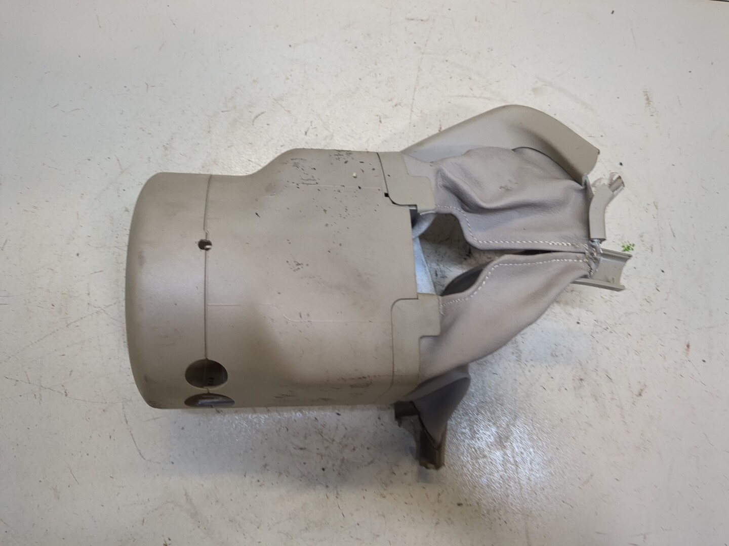 Кожух рулевой колонки