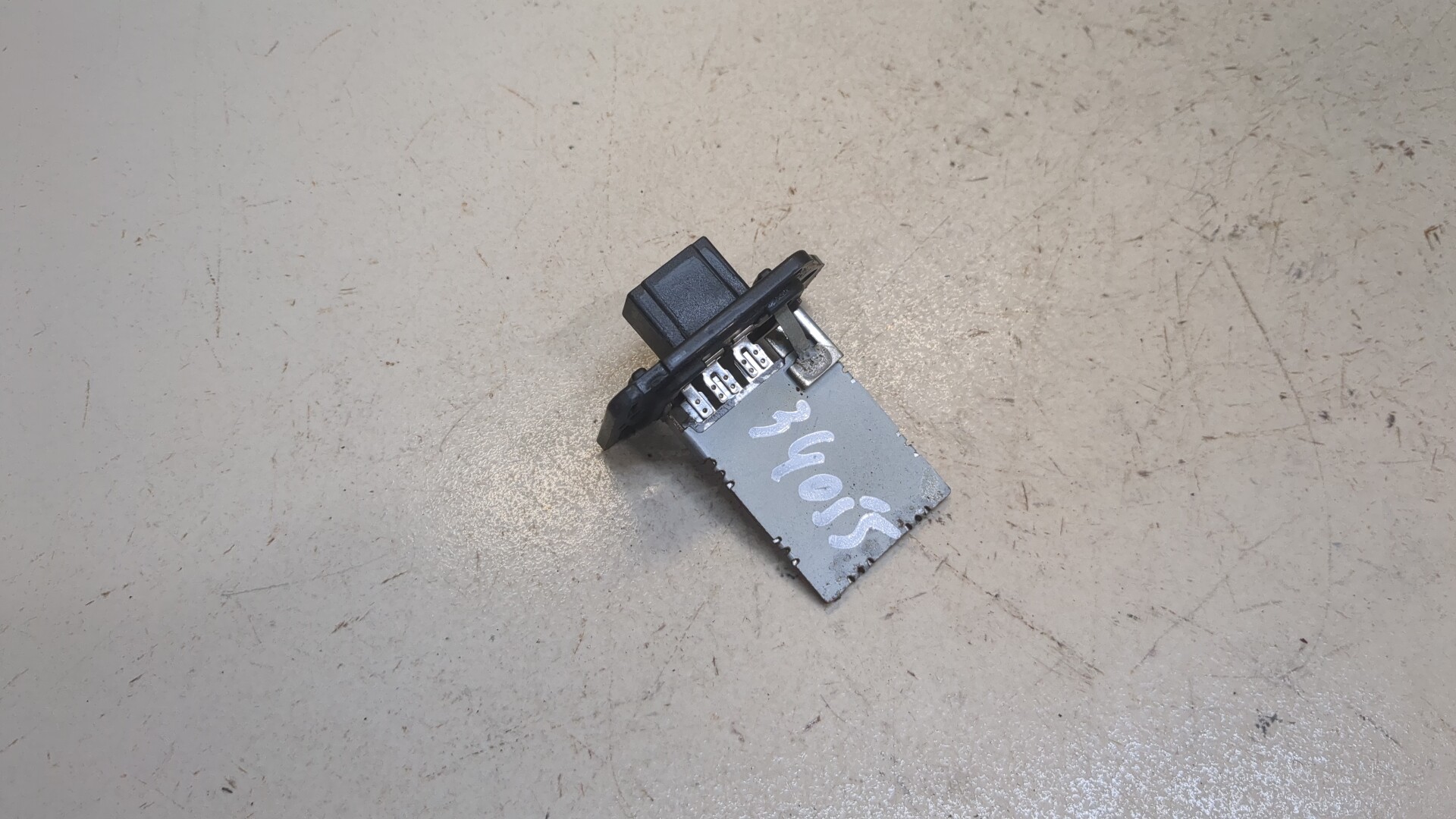 Резистор отопителя