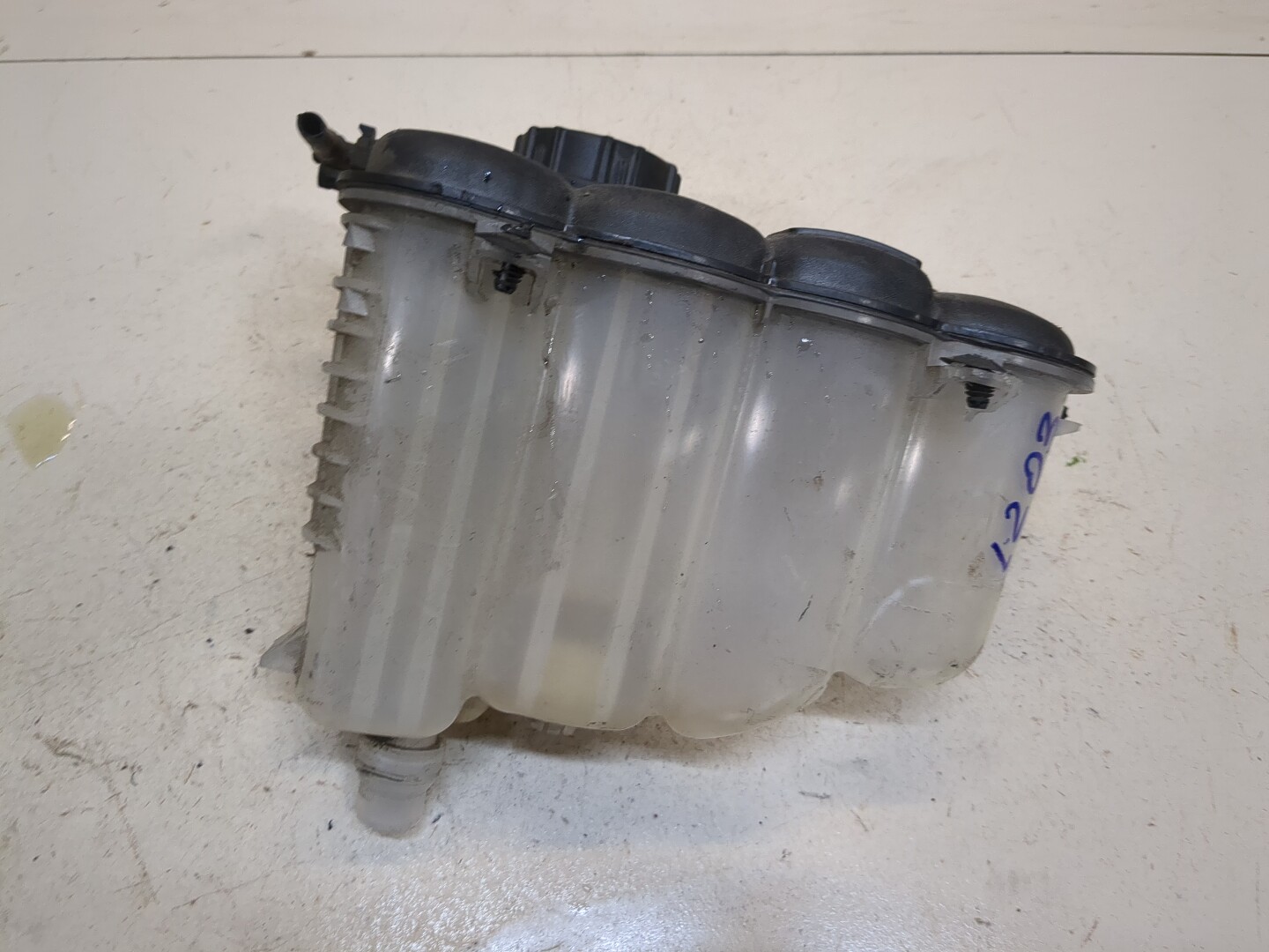 Бачок расширительный