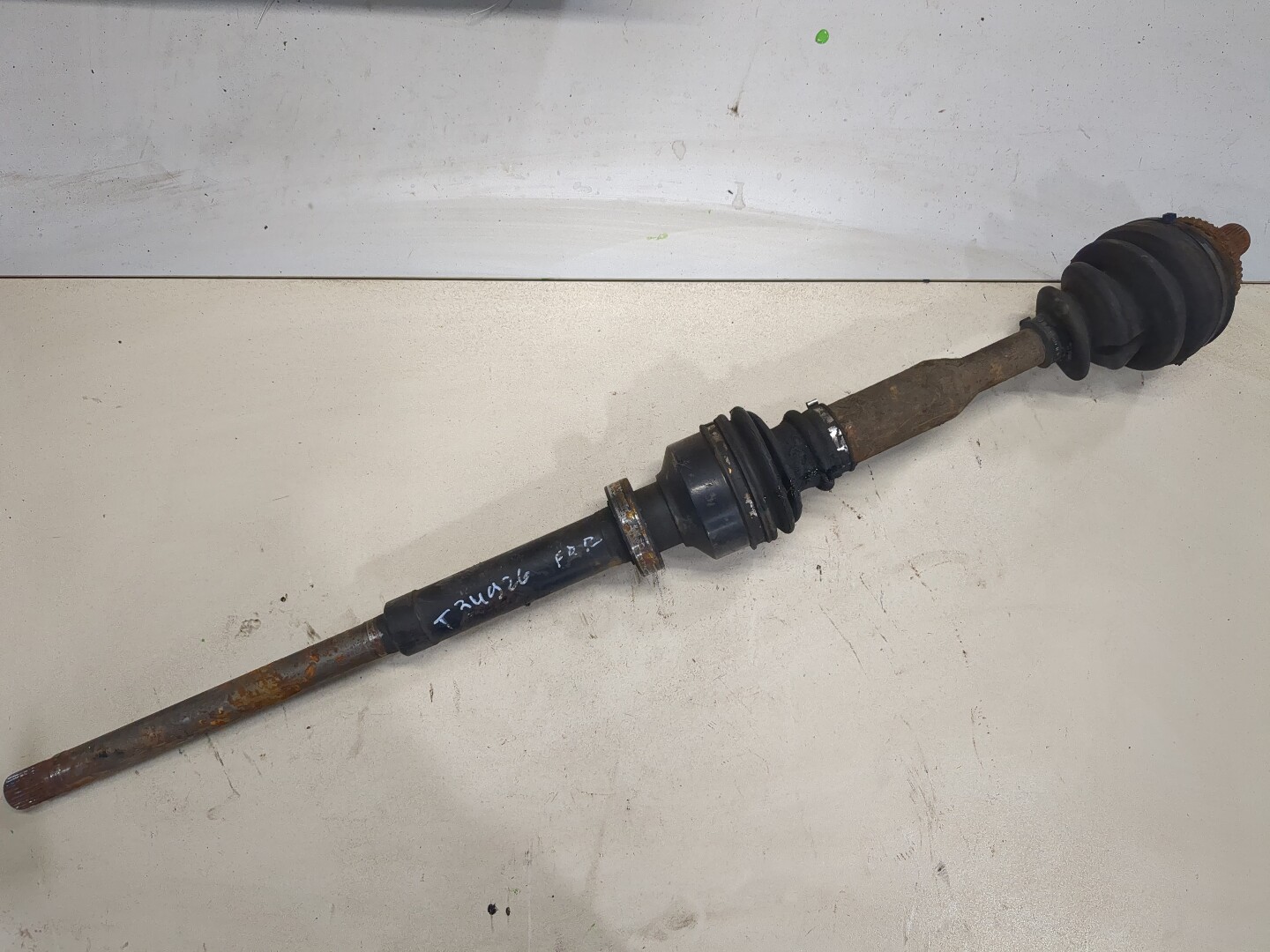 Полуось передняя правая