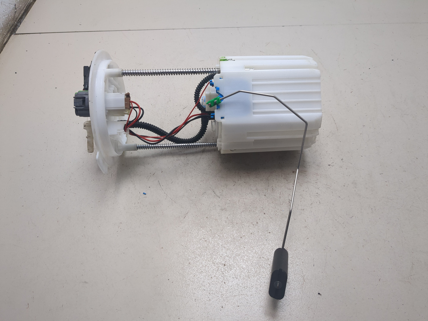 Насос топливный электрический