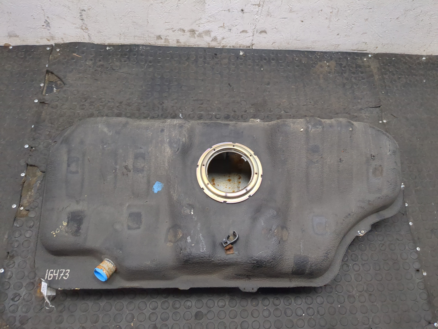 Бак топливный