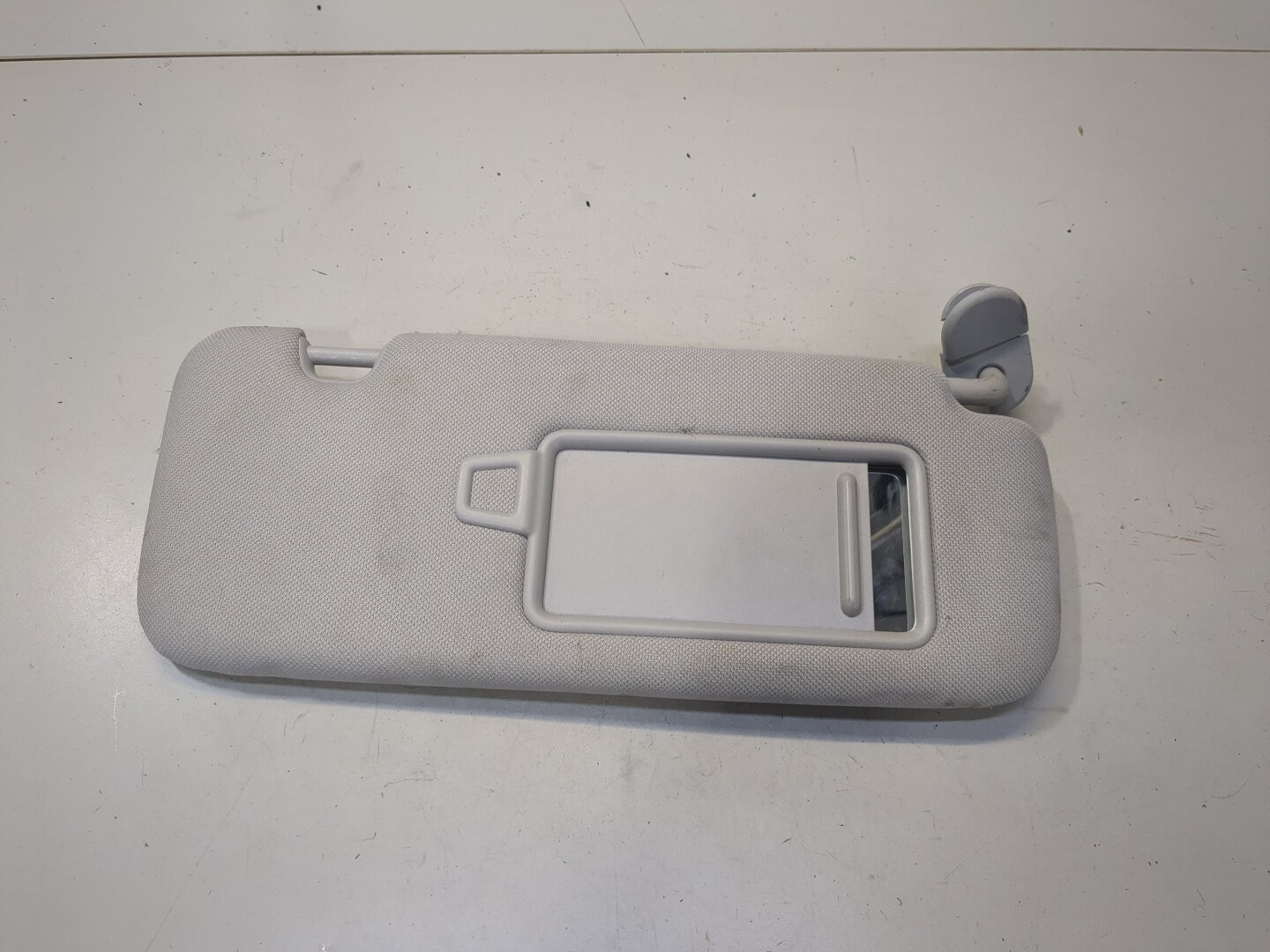 Козырек солнцезащитный