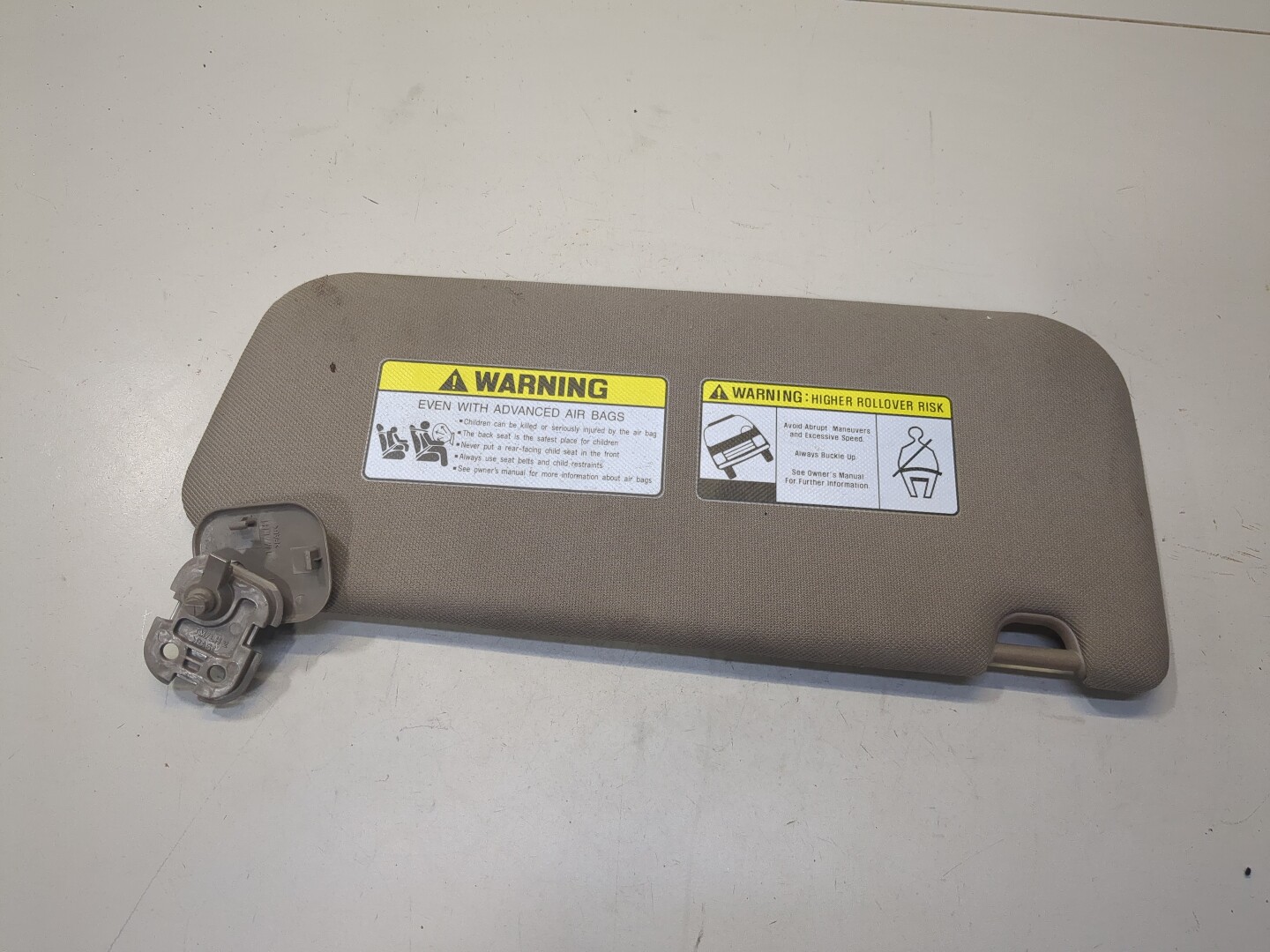 Козырек солнцезащитный