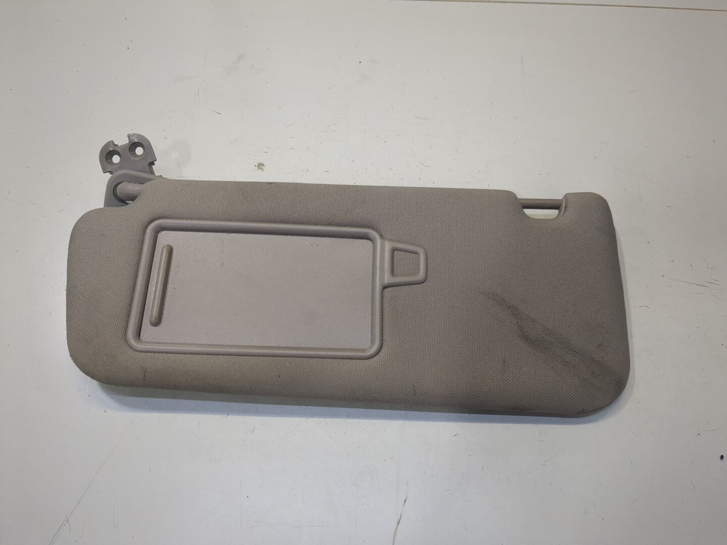 Козырек солнцезащитный