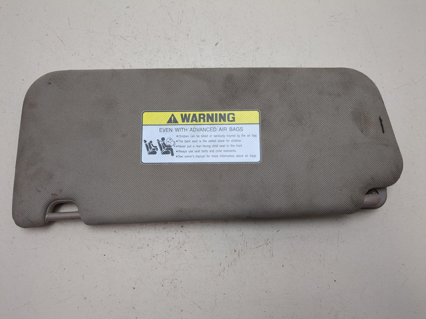 Козырек солнцезащитный