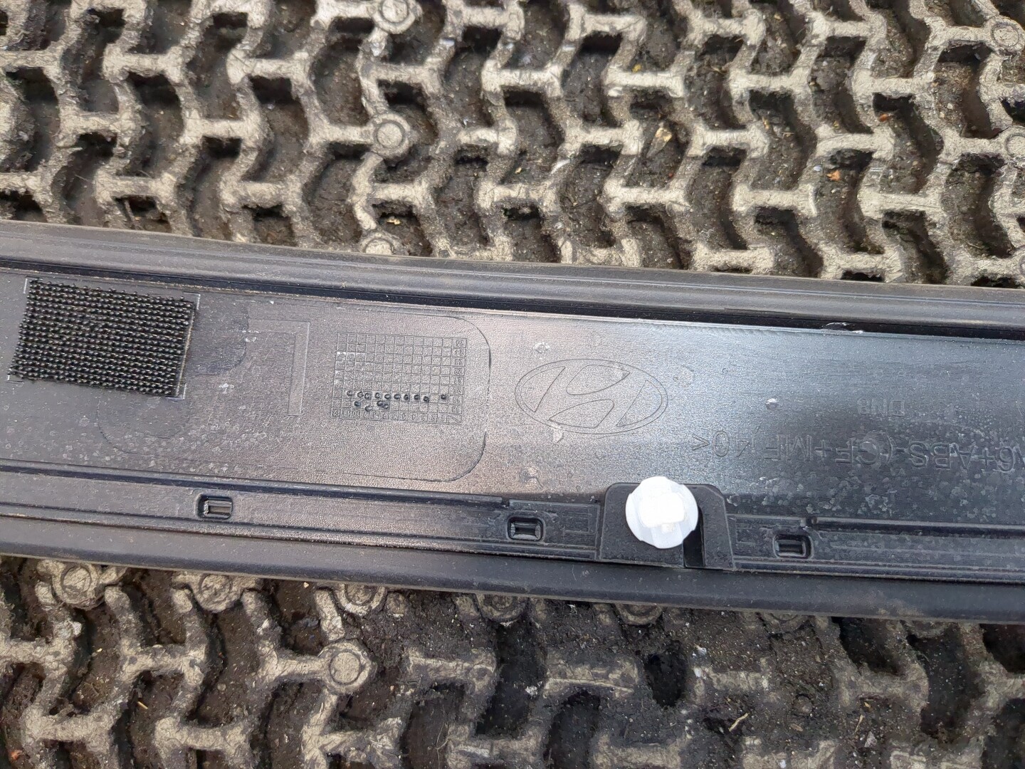 Молдинг крыши левый