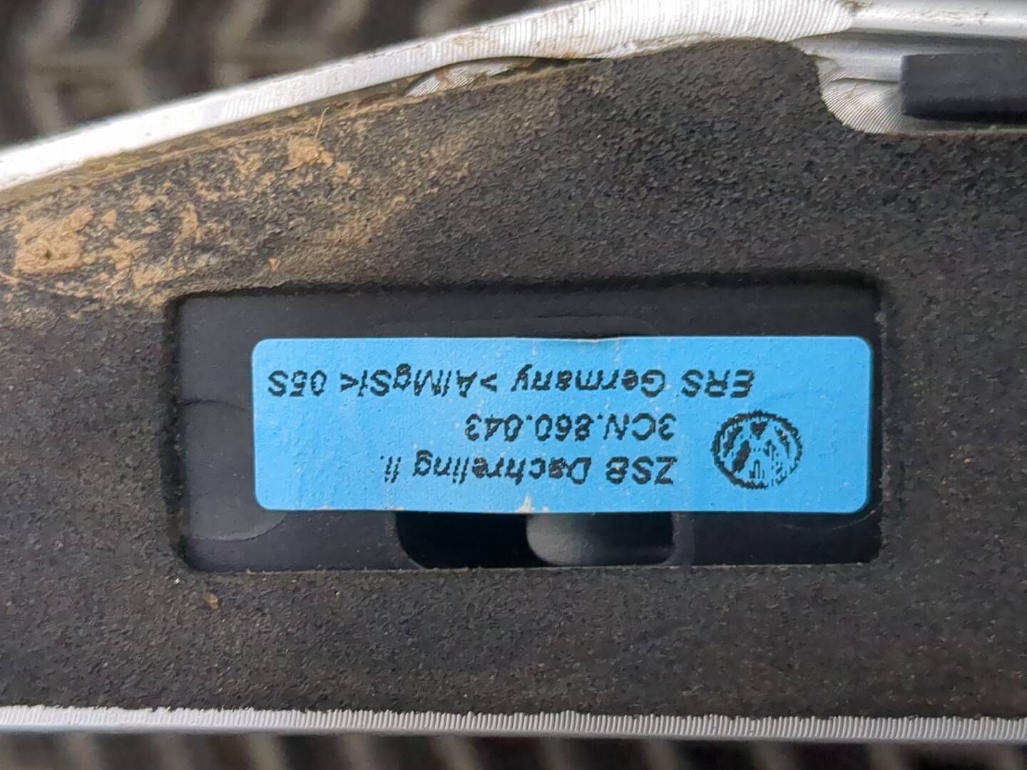 Рейлинг (релинг) левый (планка на крышу)