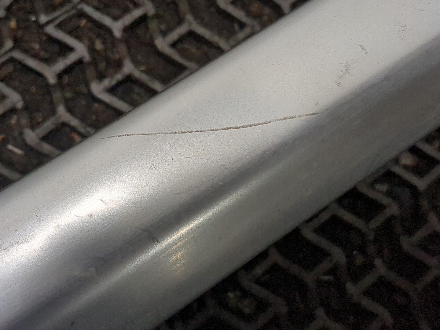 Рейлинг (релинг) левый (планка на крышу)