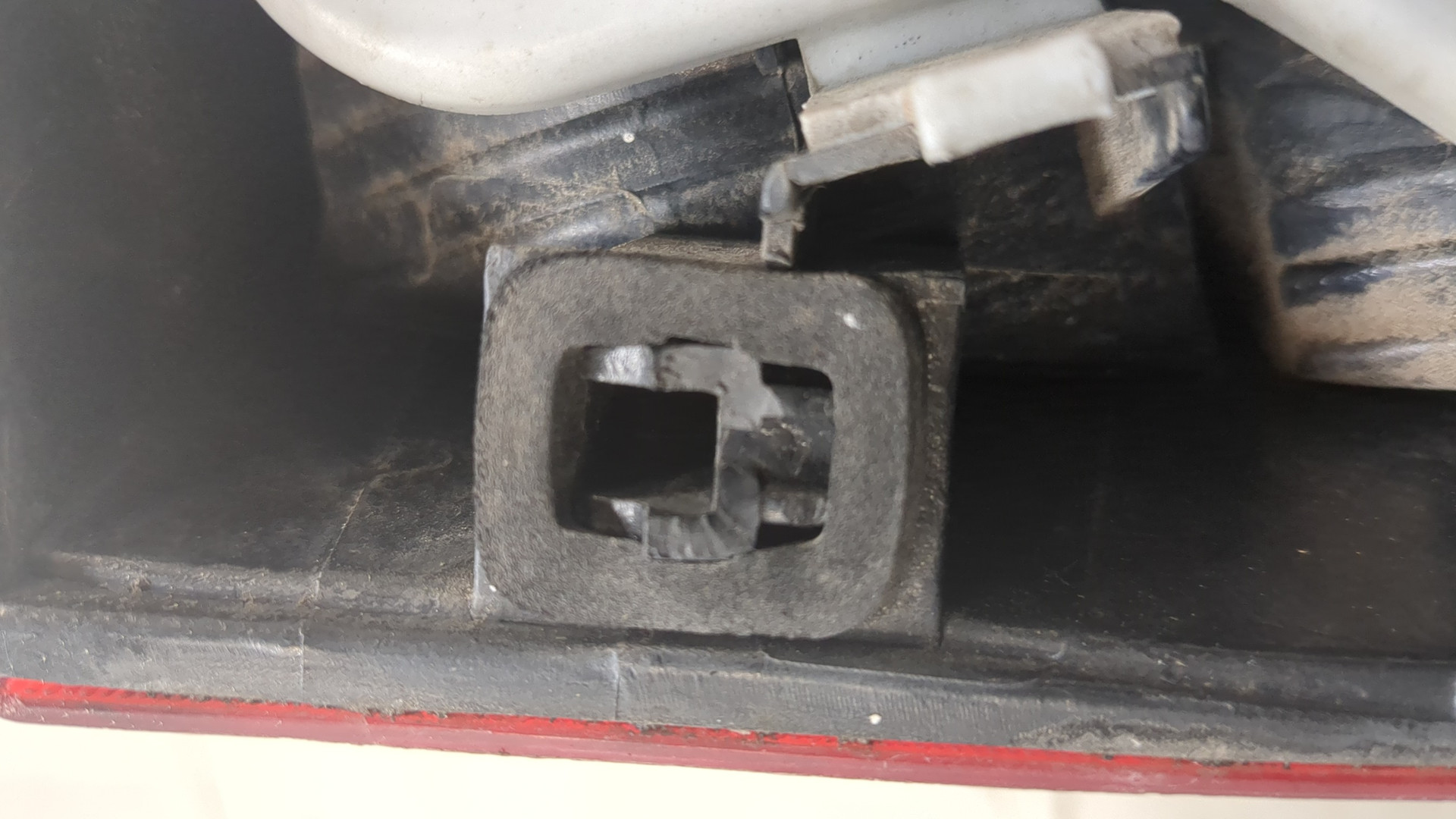 Фонарь задний левый