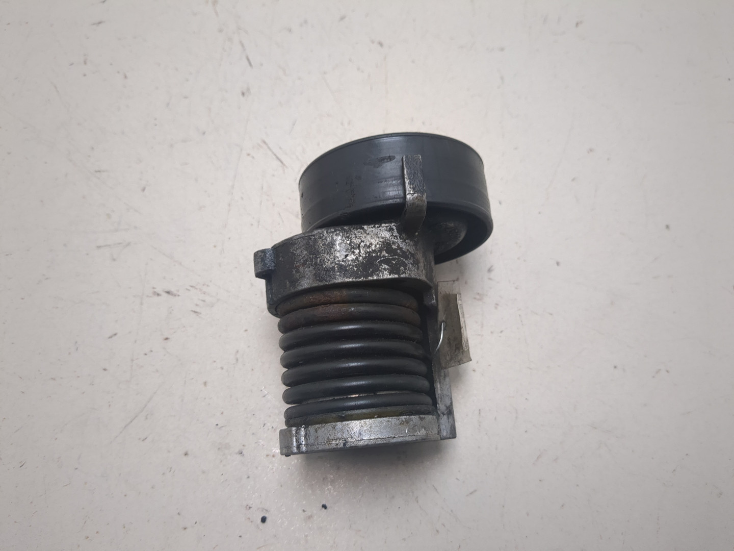 Натяжитель ремня