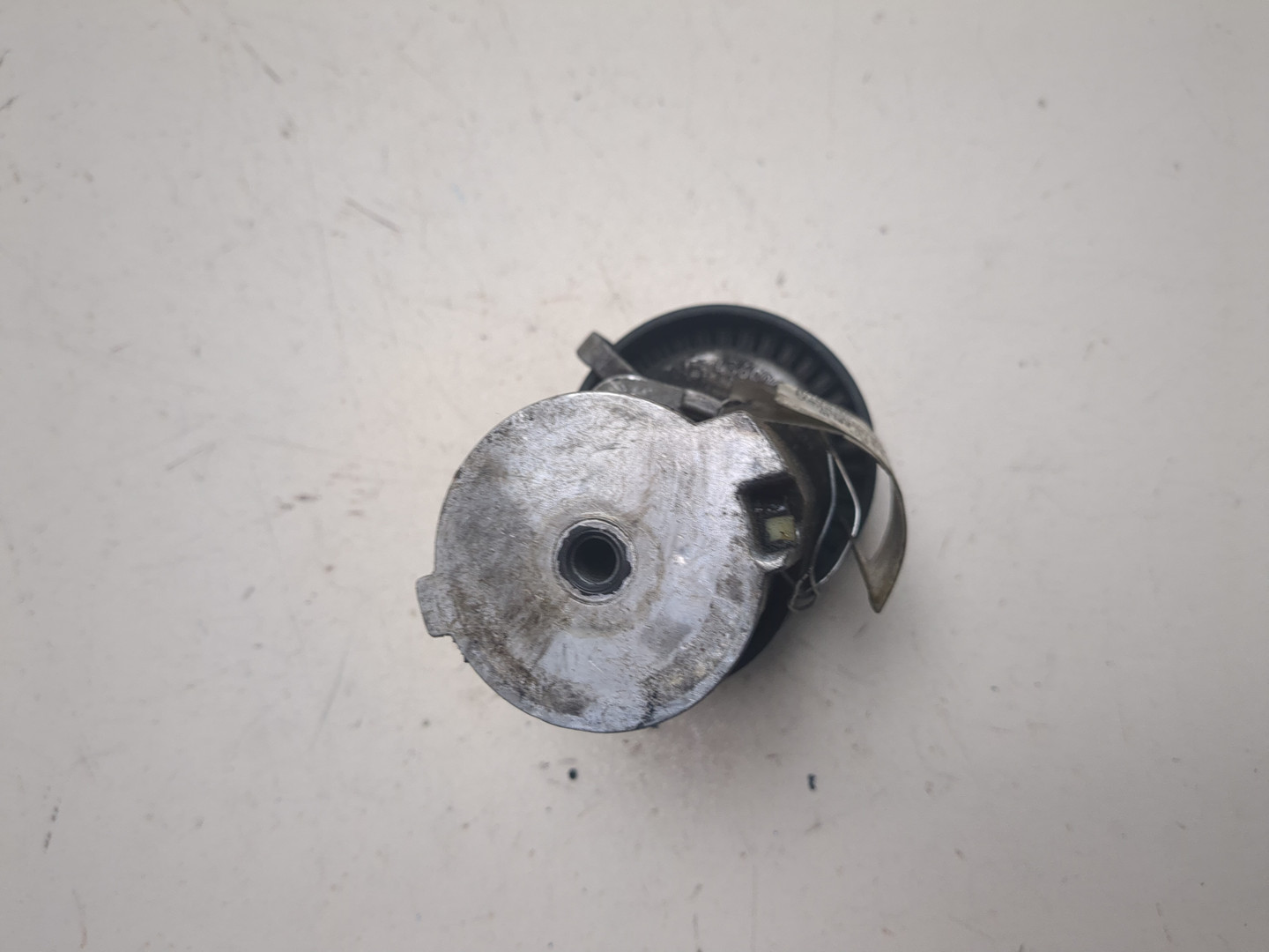 Натяжитель ремня