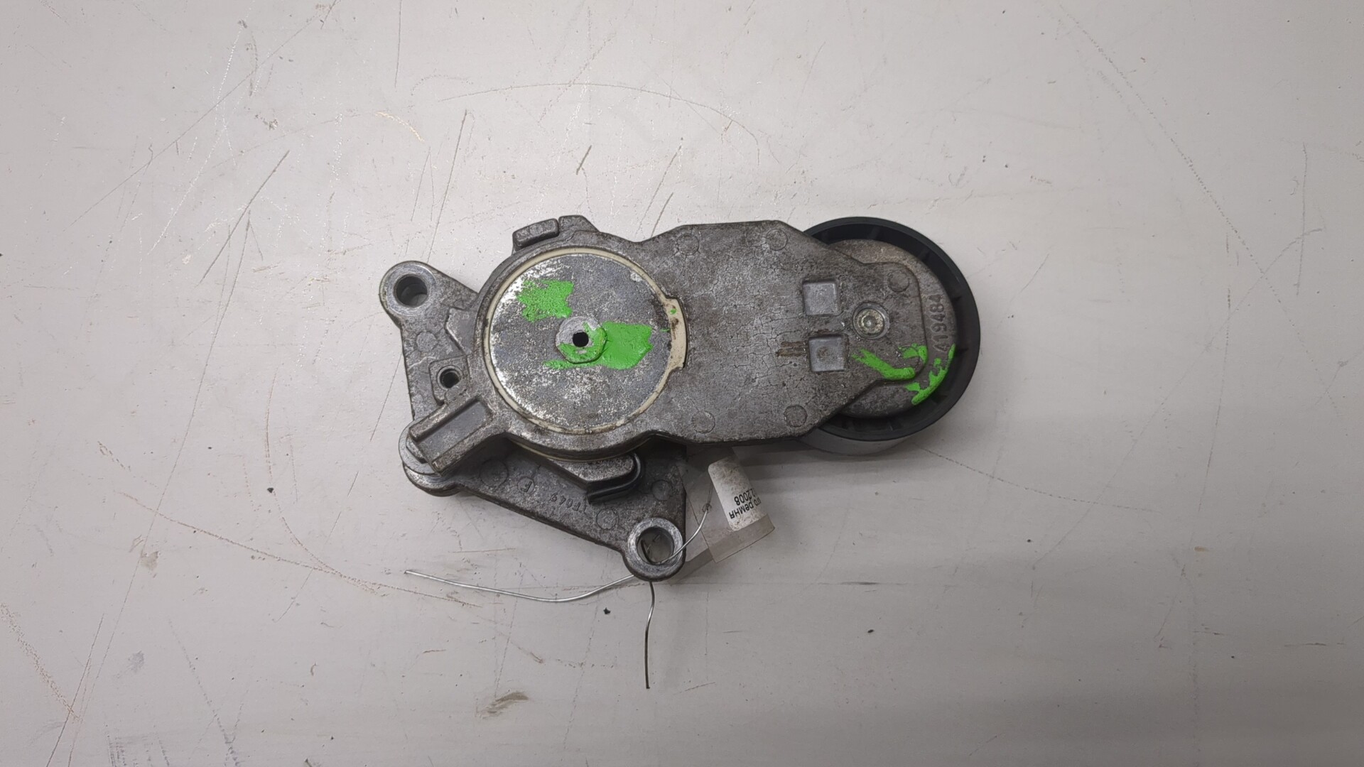 Натяжитель ремня