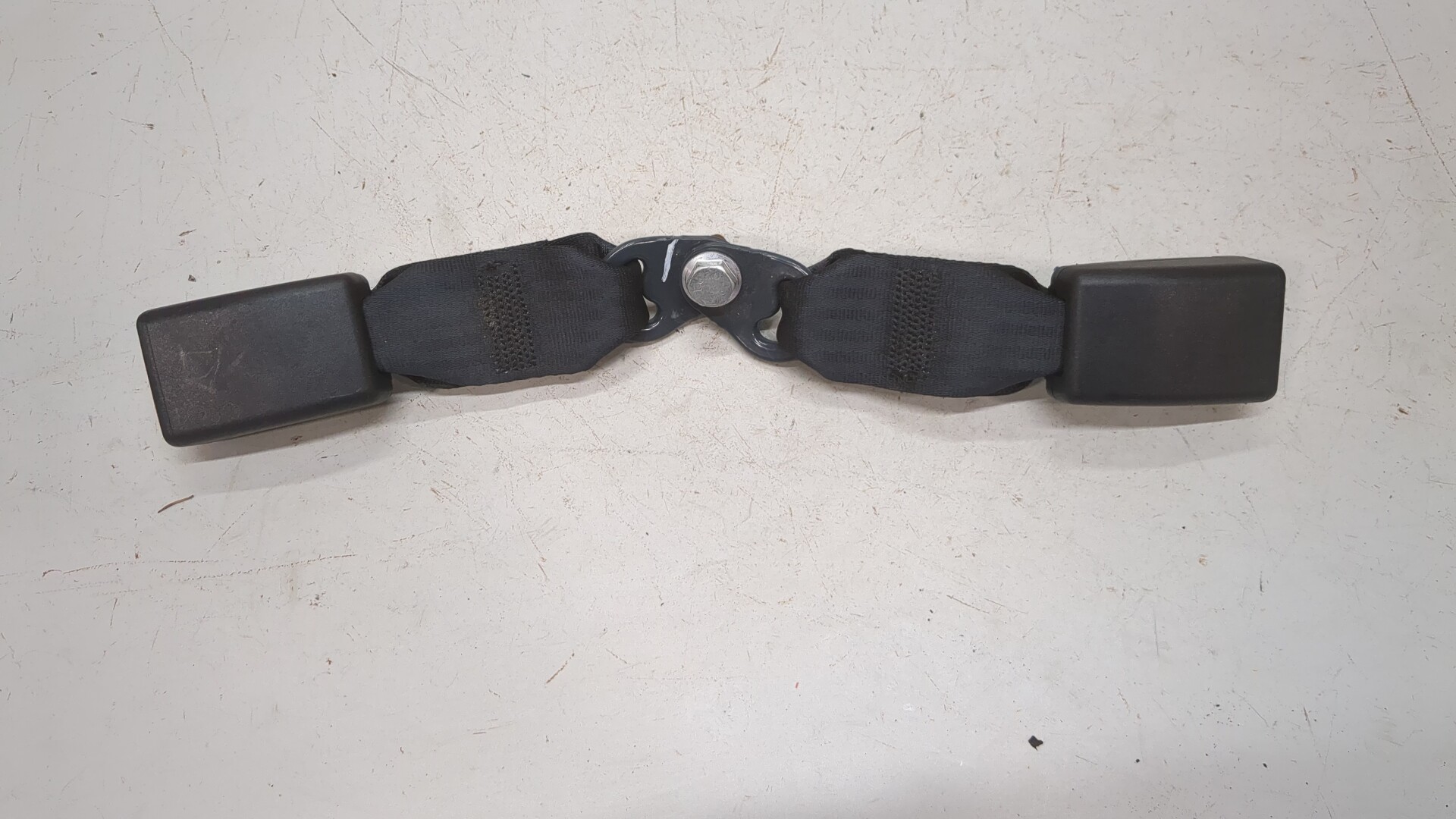 Ответная часть ремня безопасности