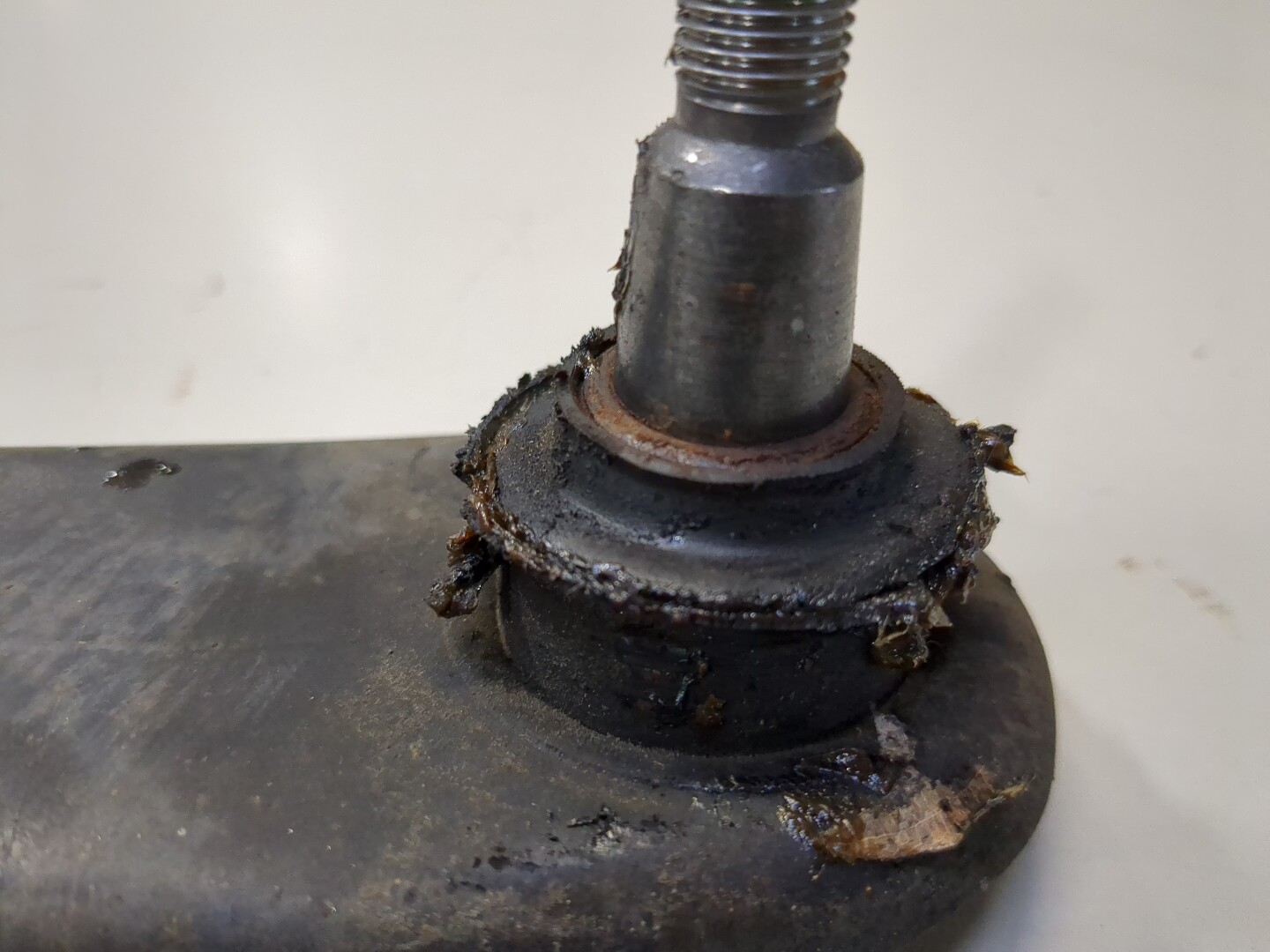 Рычаг задний