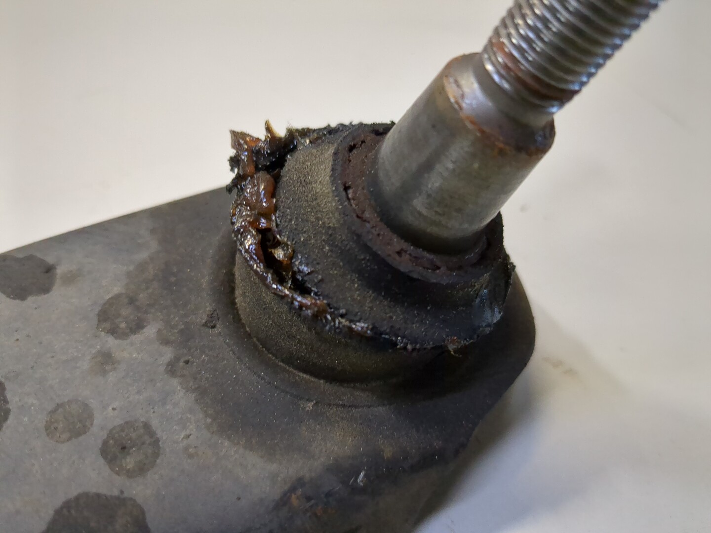 Рычаг задний