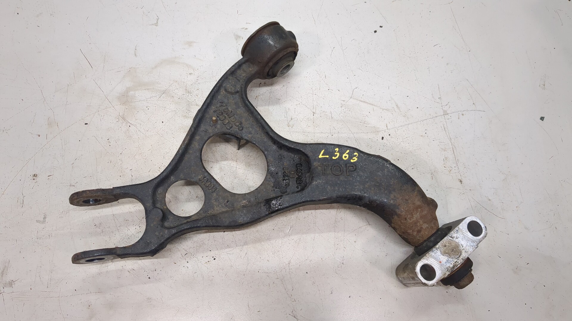 Рычаг задний левый