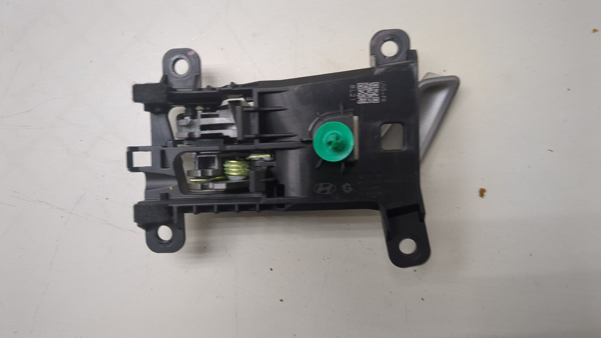 Ручка двери передней внутренняя правая