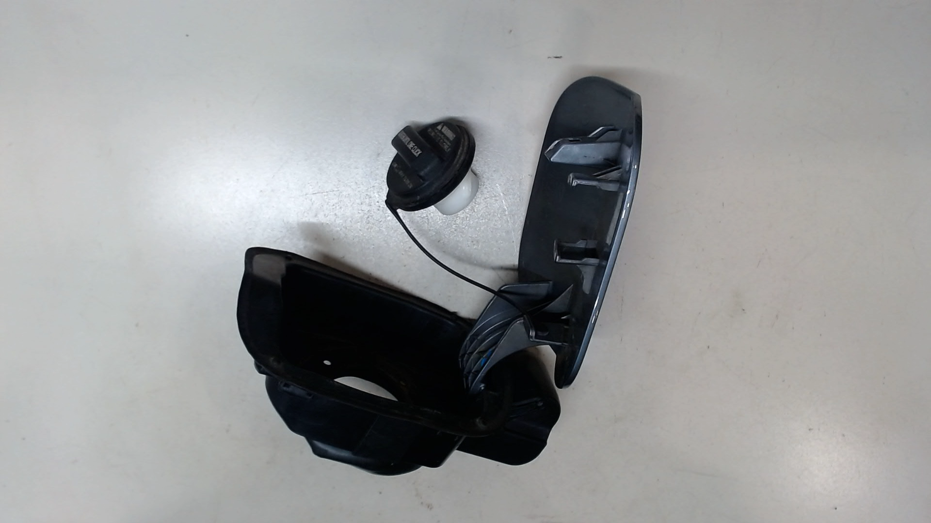 Лючок бензобака