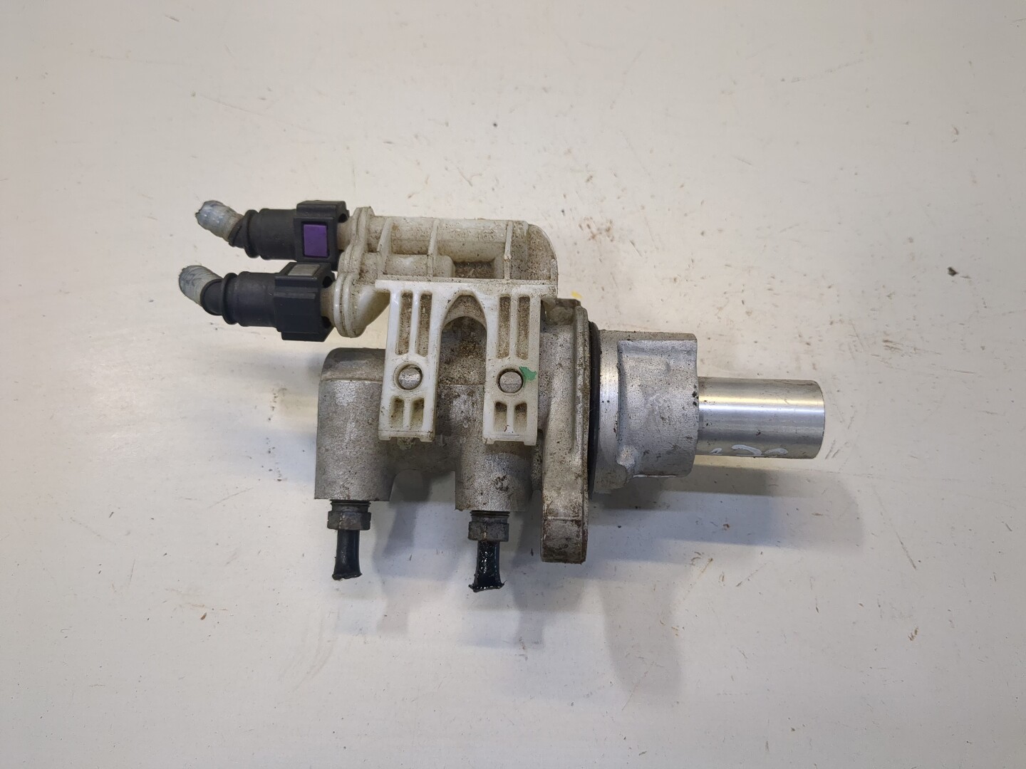 Цилиндр тормозной главный