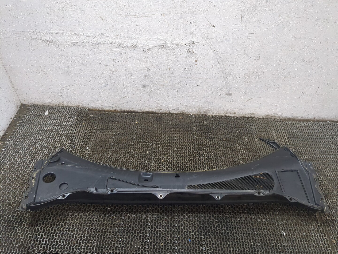 Решетка стеклоочистителей (Жабо)