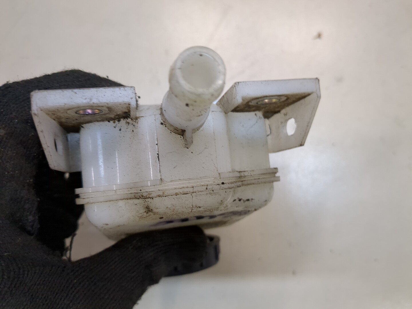 Бачок главного тормозного цилиндра