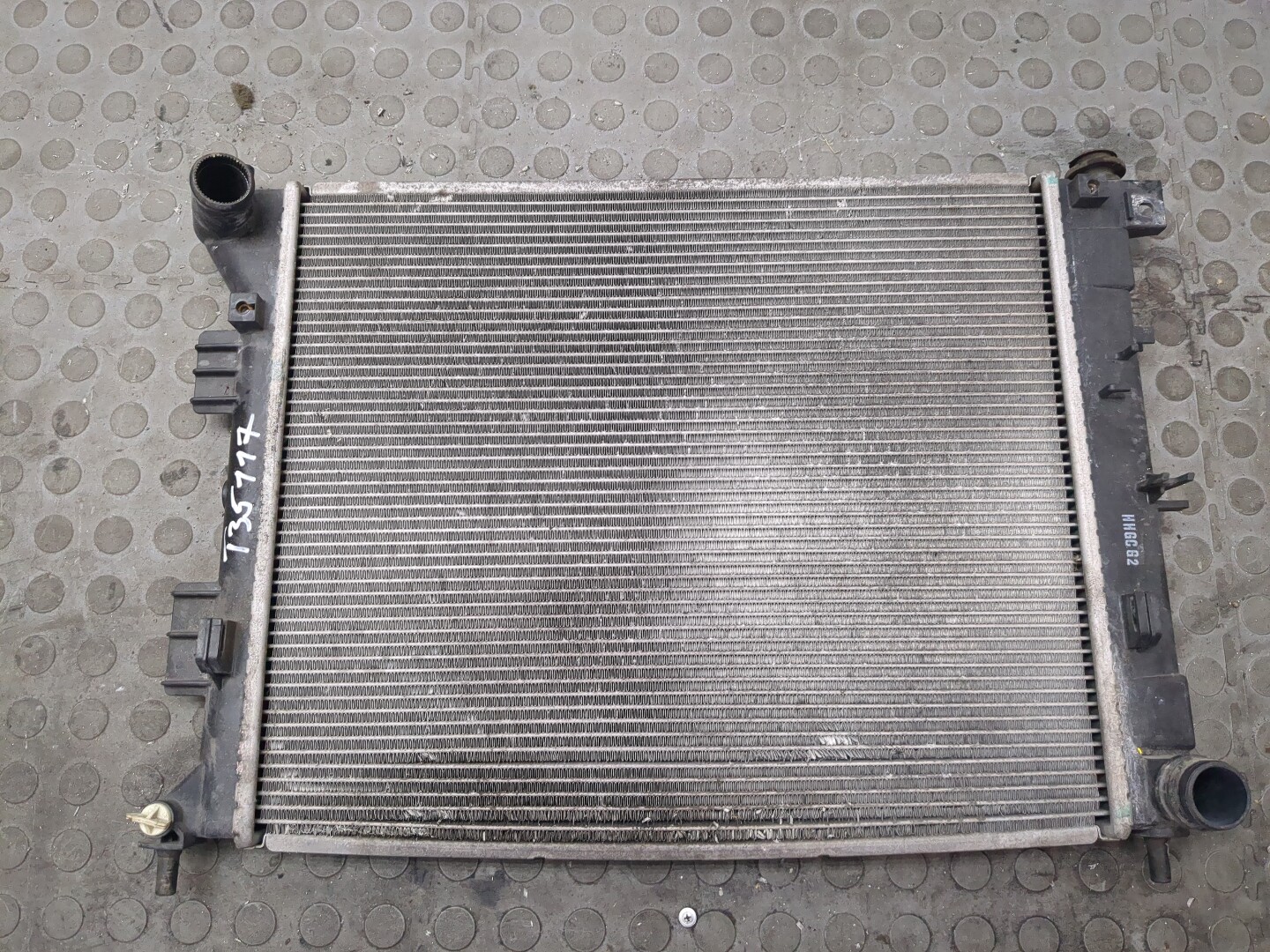 Радиатор охлаждения двигателя основной