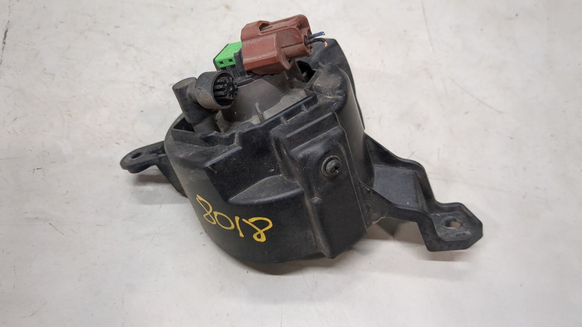 Фара противотуманная правая