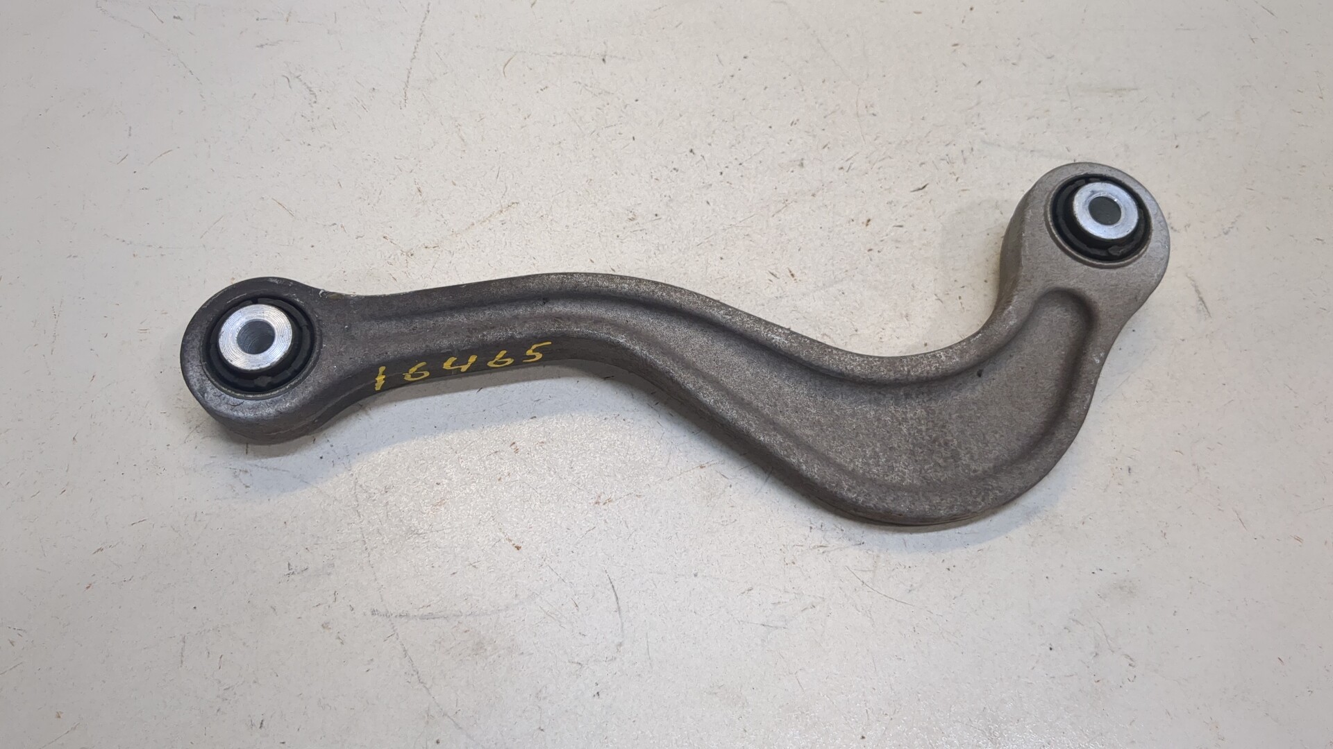 Рычаг задний