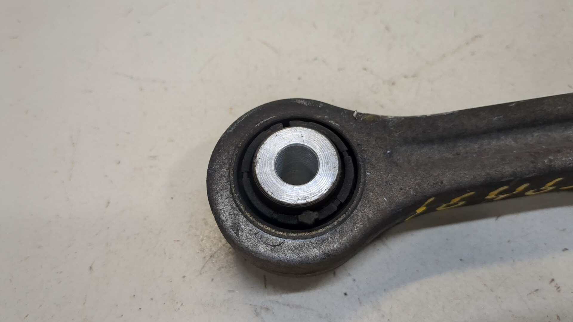 Рычаг задний