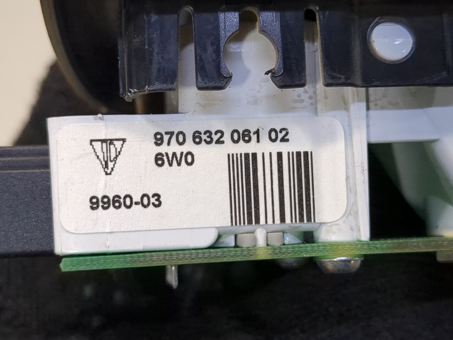 Плафон салонный