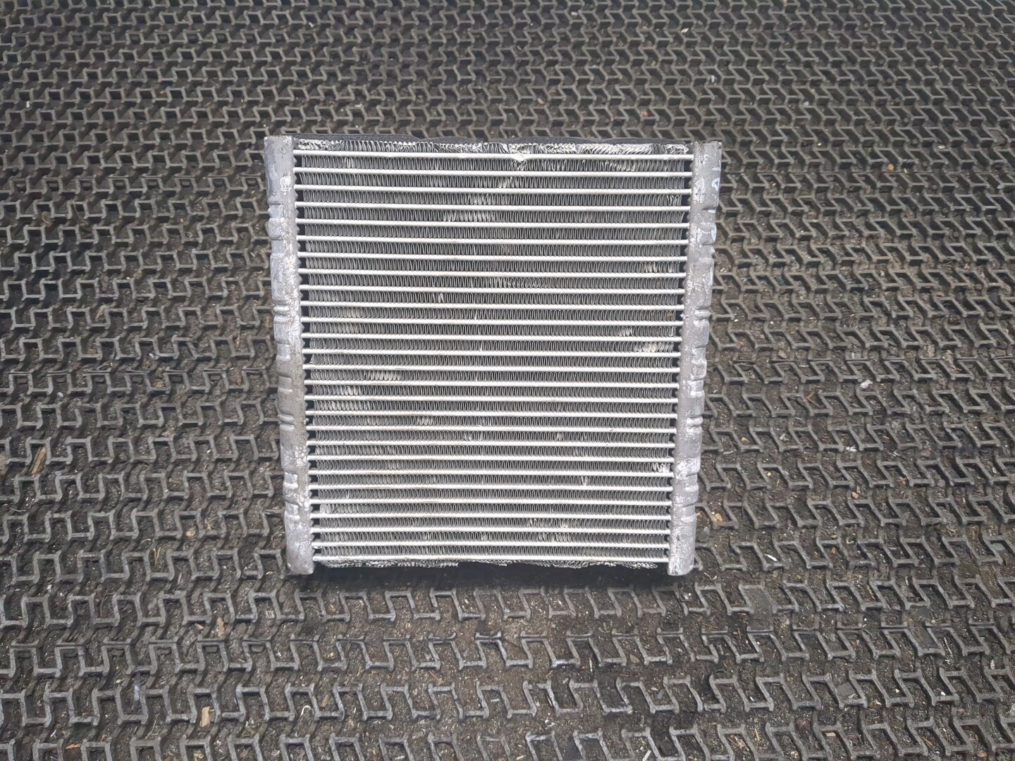 Радиатор кондиционера / конденсер