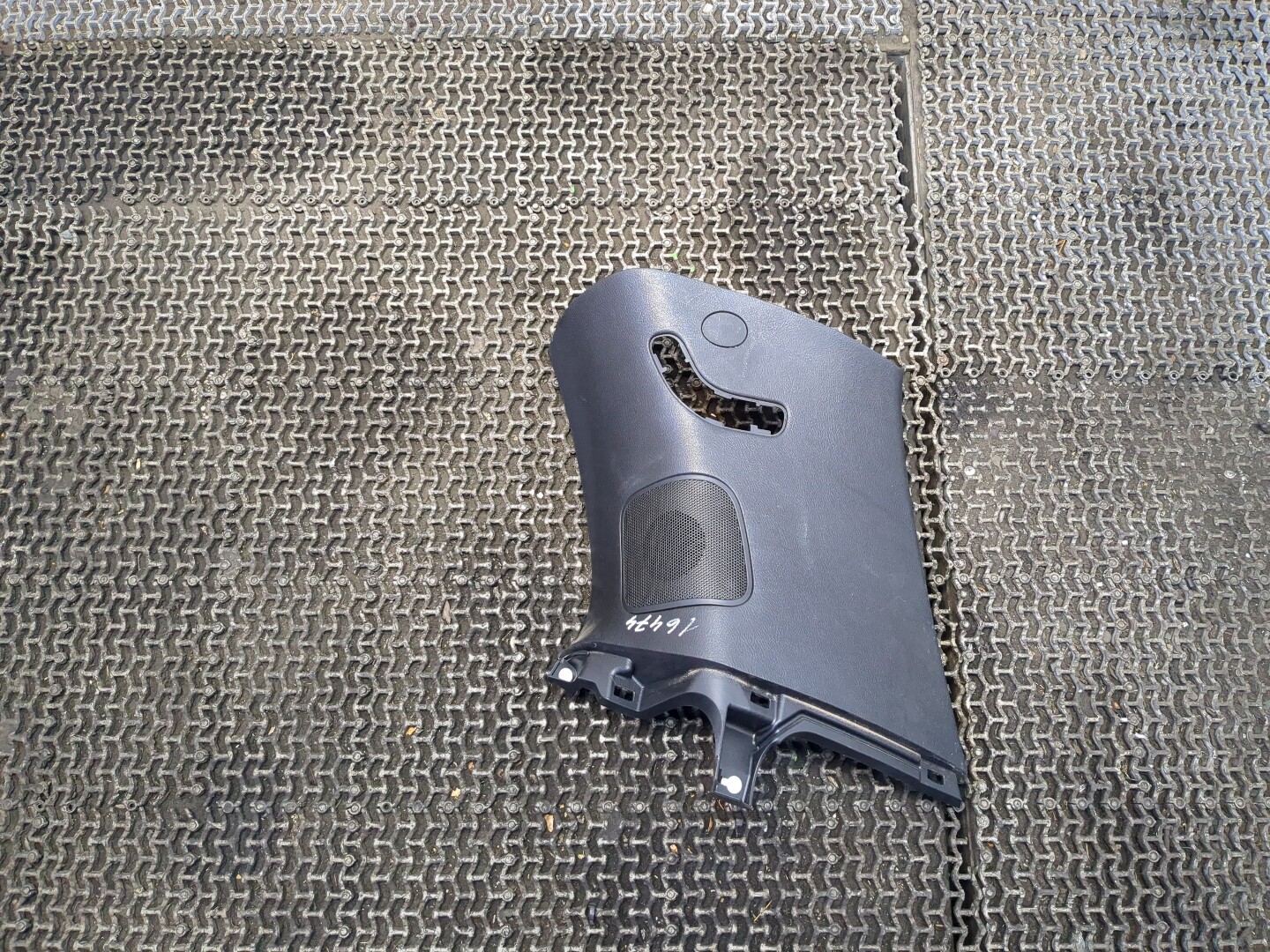 Обшивка стойки