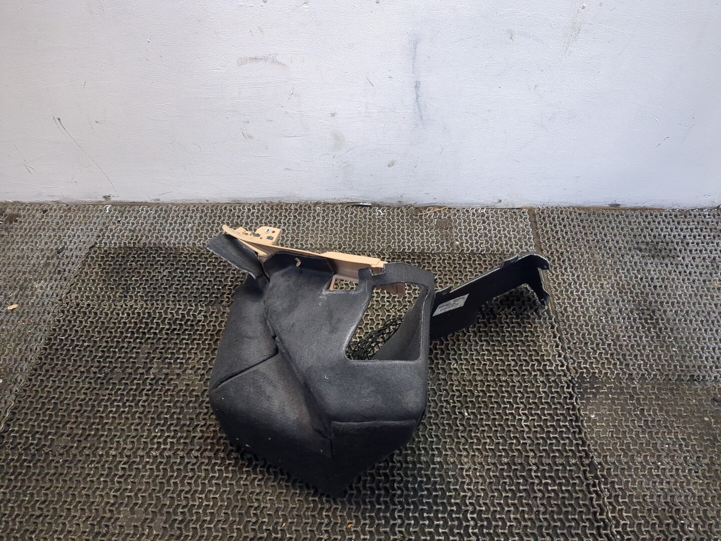 Обшивка багажника