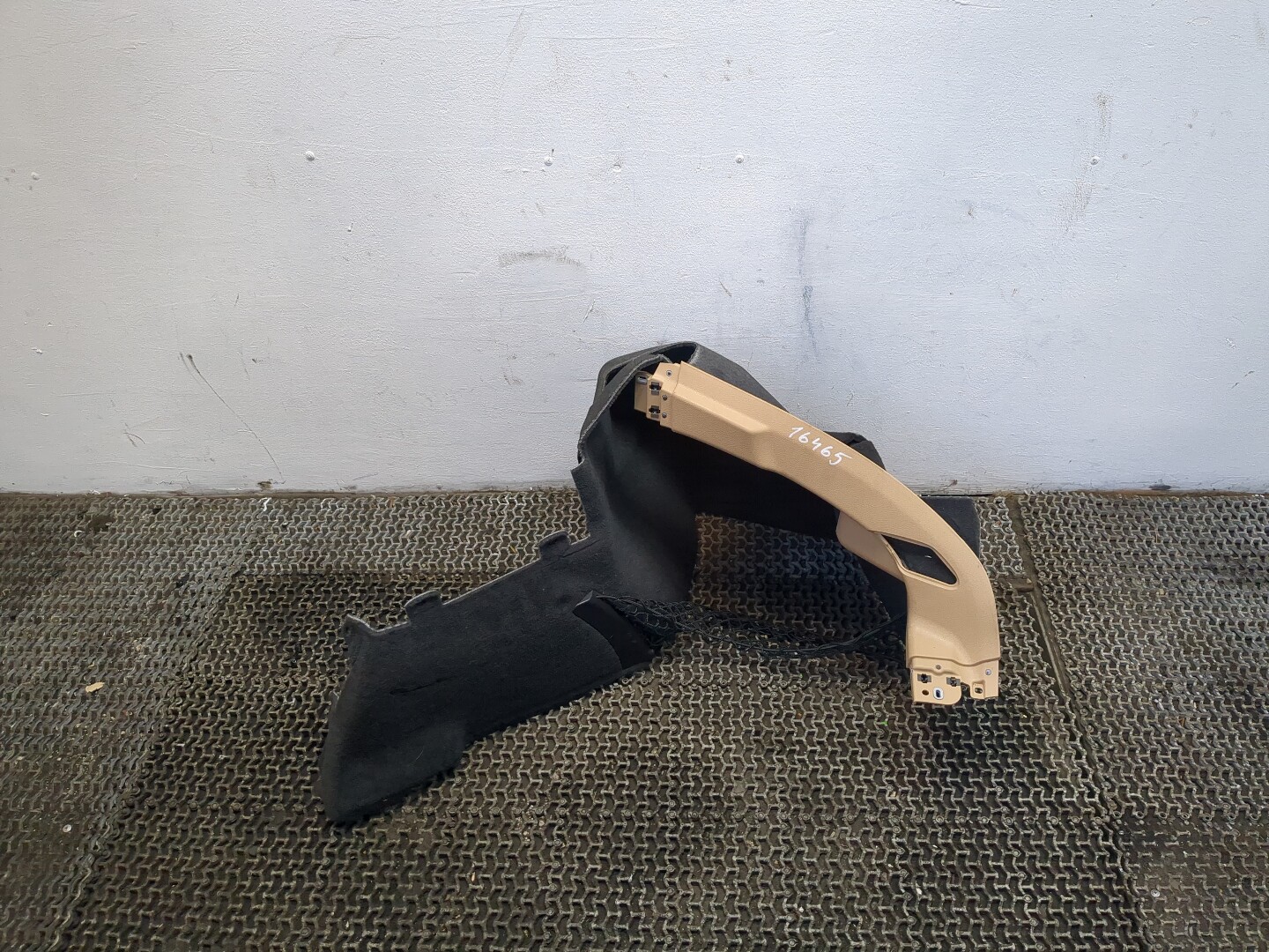 Обшивка багажника