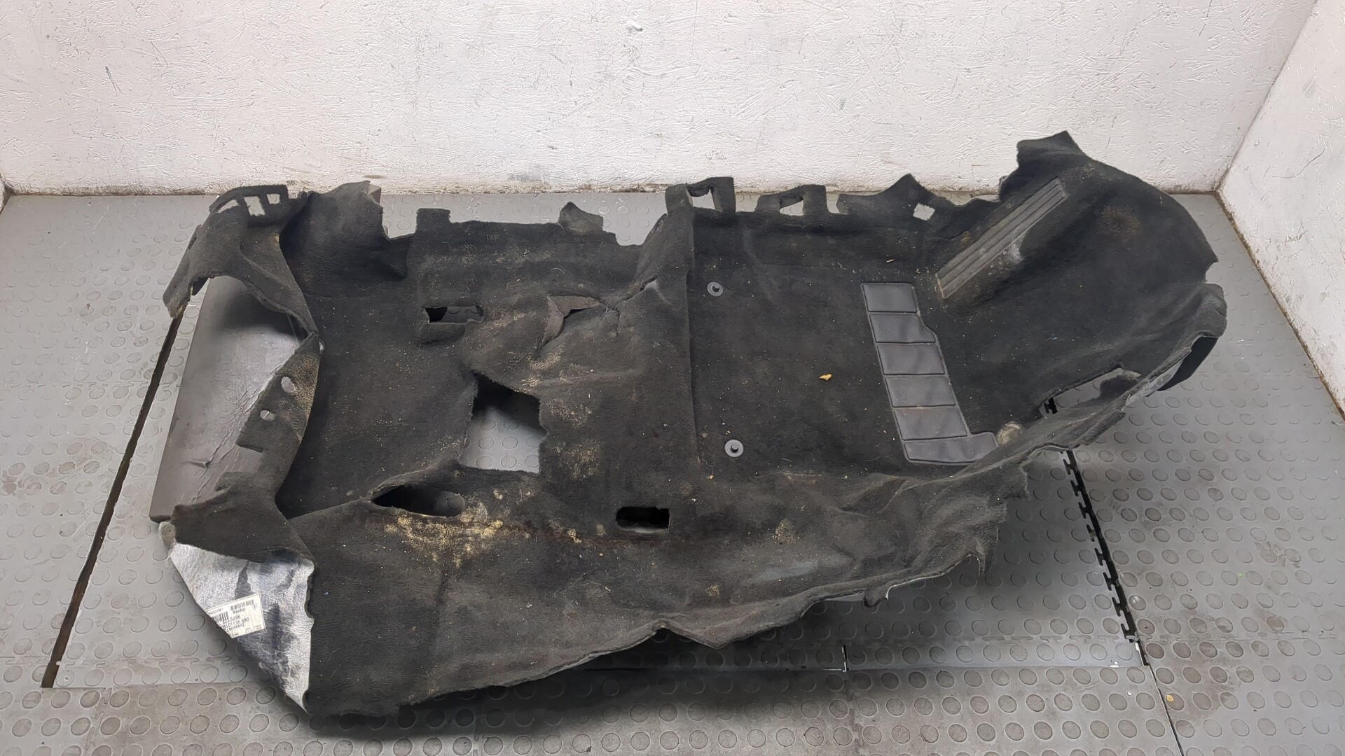 Покрытие напольное (ковролин)