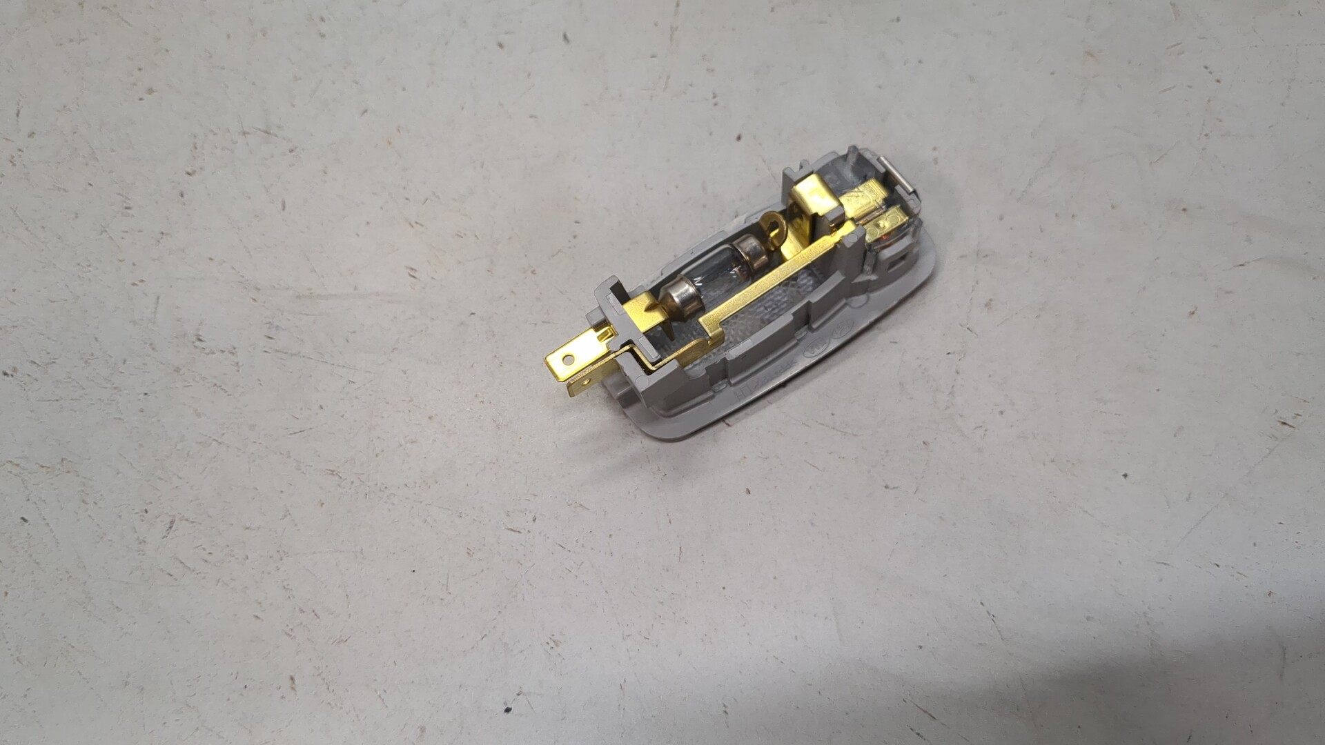 Плафон салонный