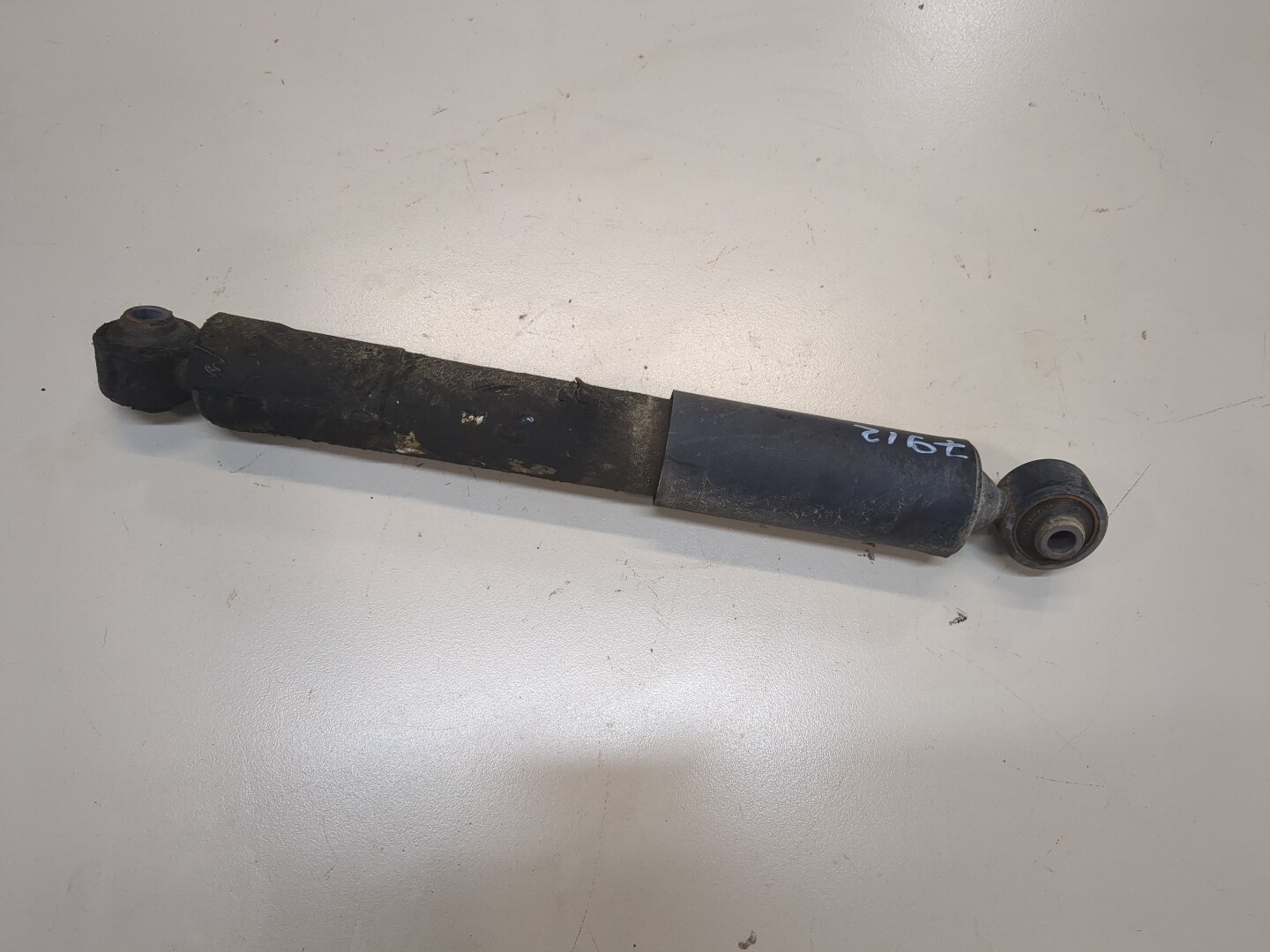 Амортизатор задний (стойка)